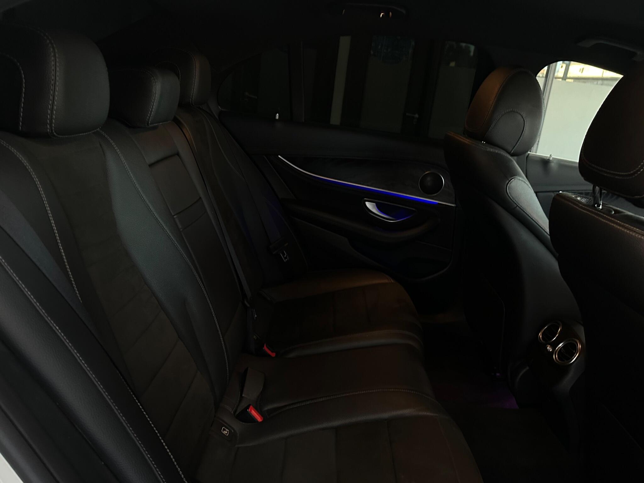Mercedes-Benz E Class view 32