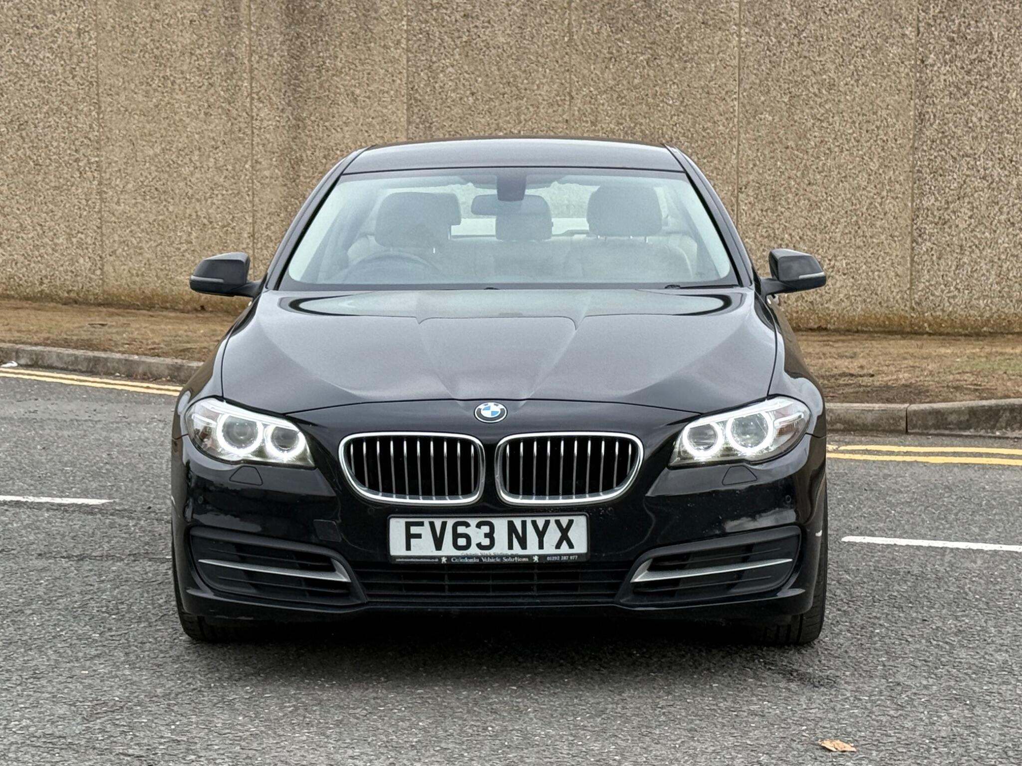 BMW 5 Series view 4