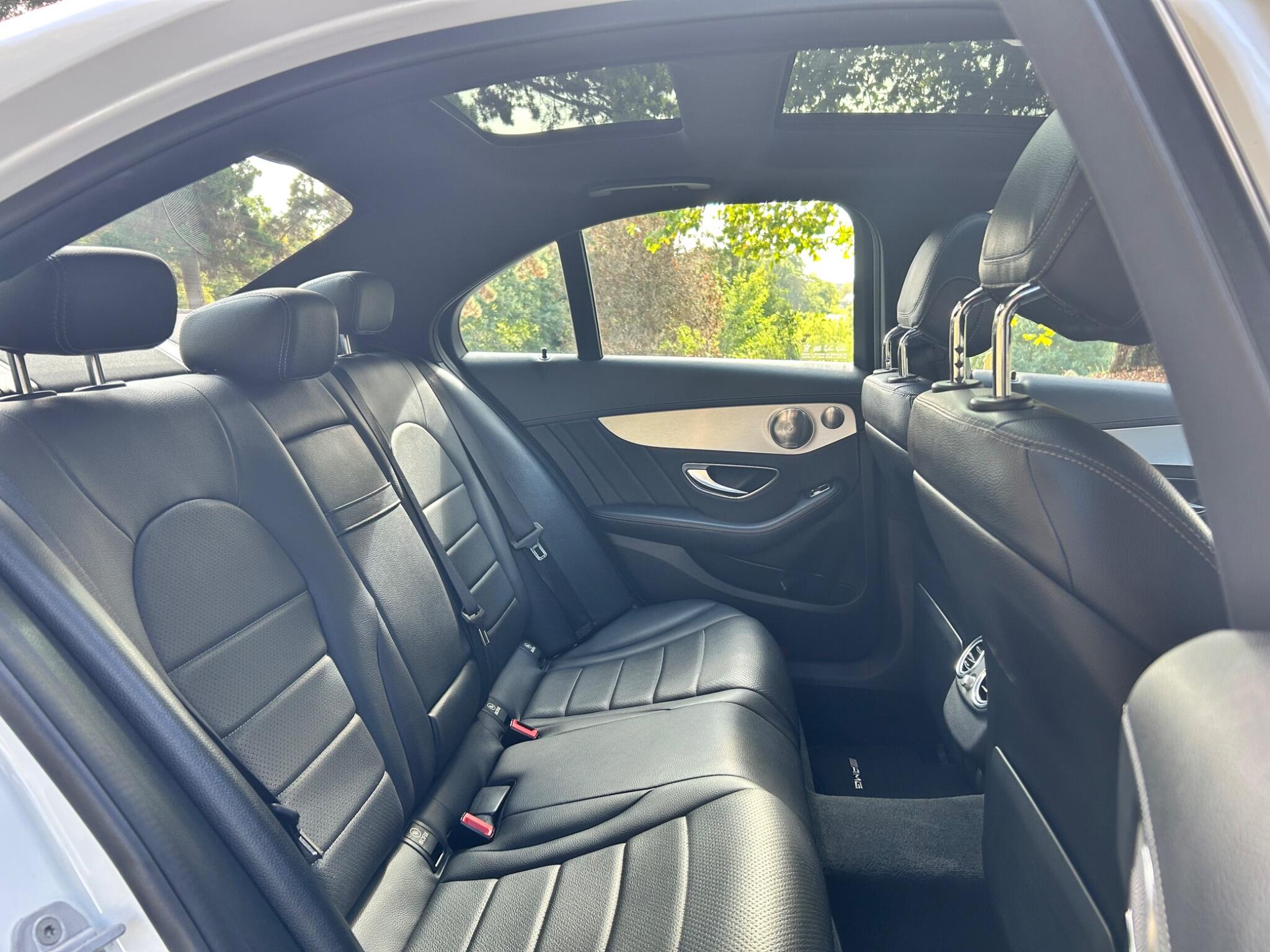 Mercedes-Benz C-Class view 9