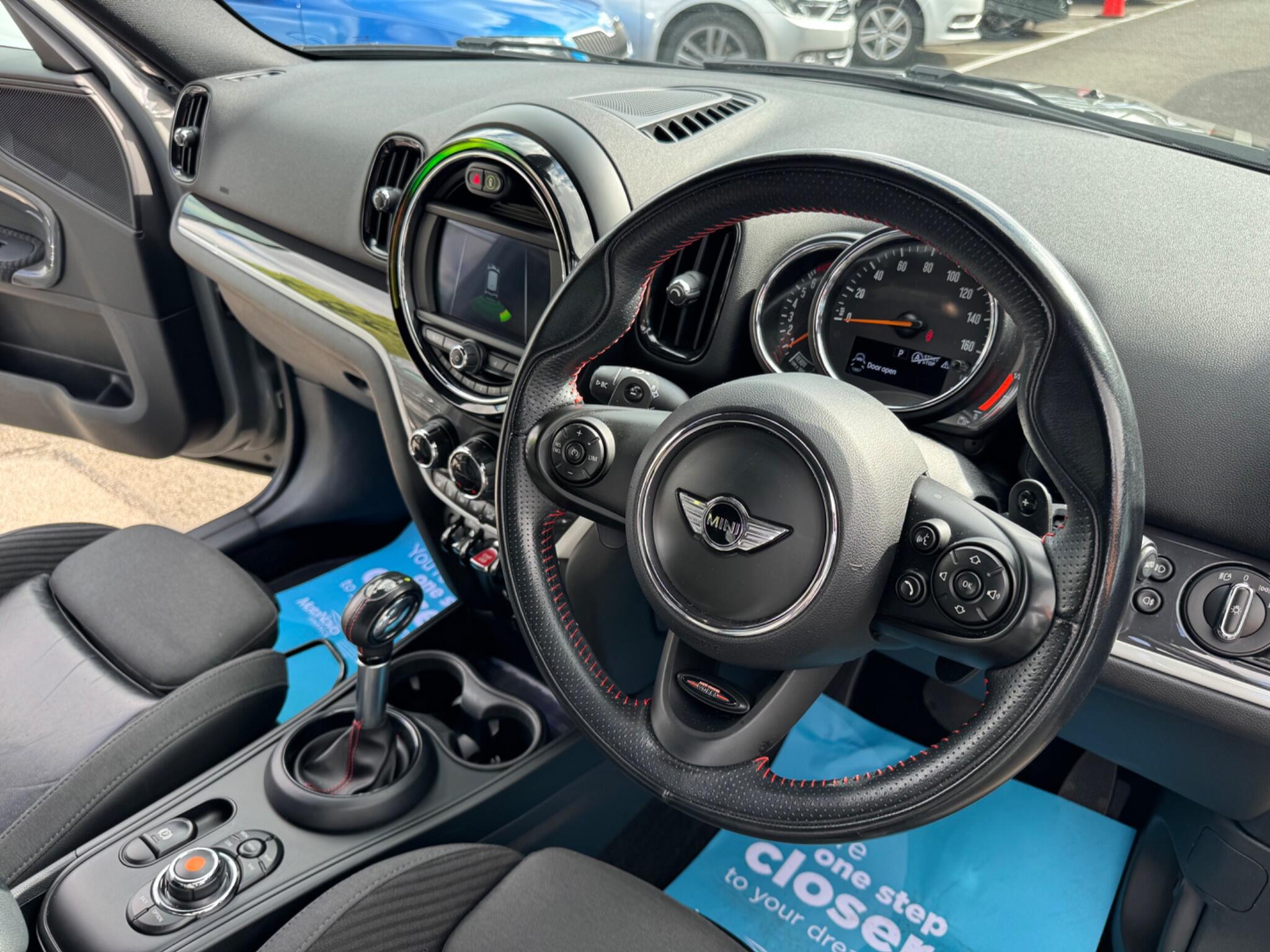 Mini Countryman view 40