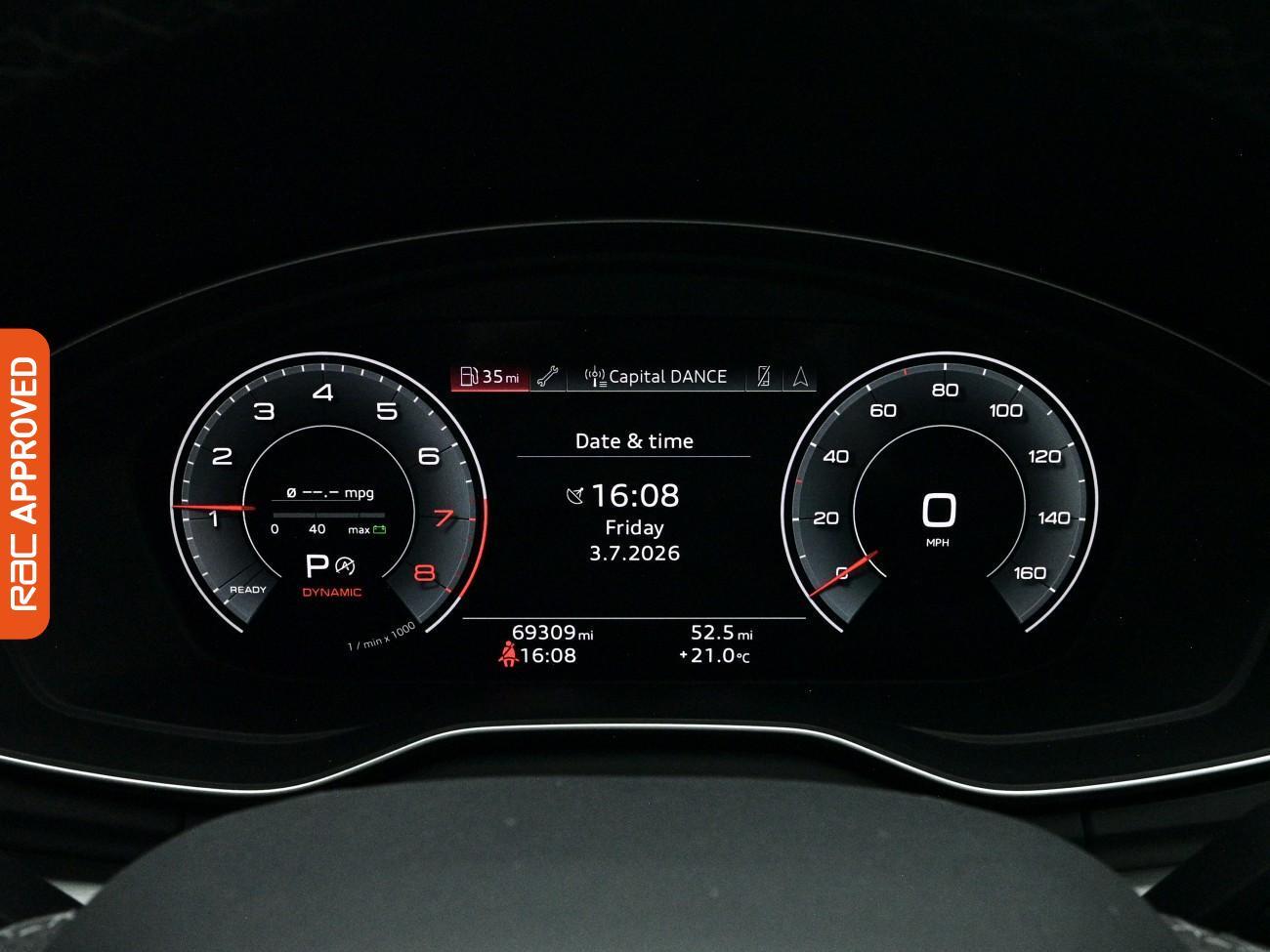 Audi Q5 view 3