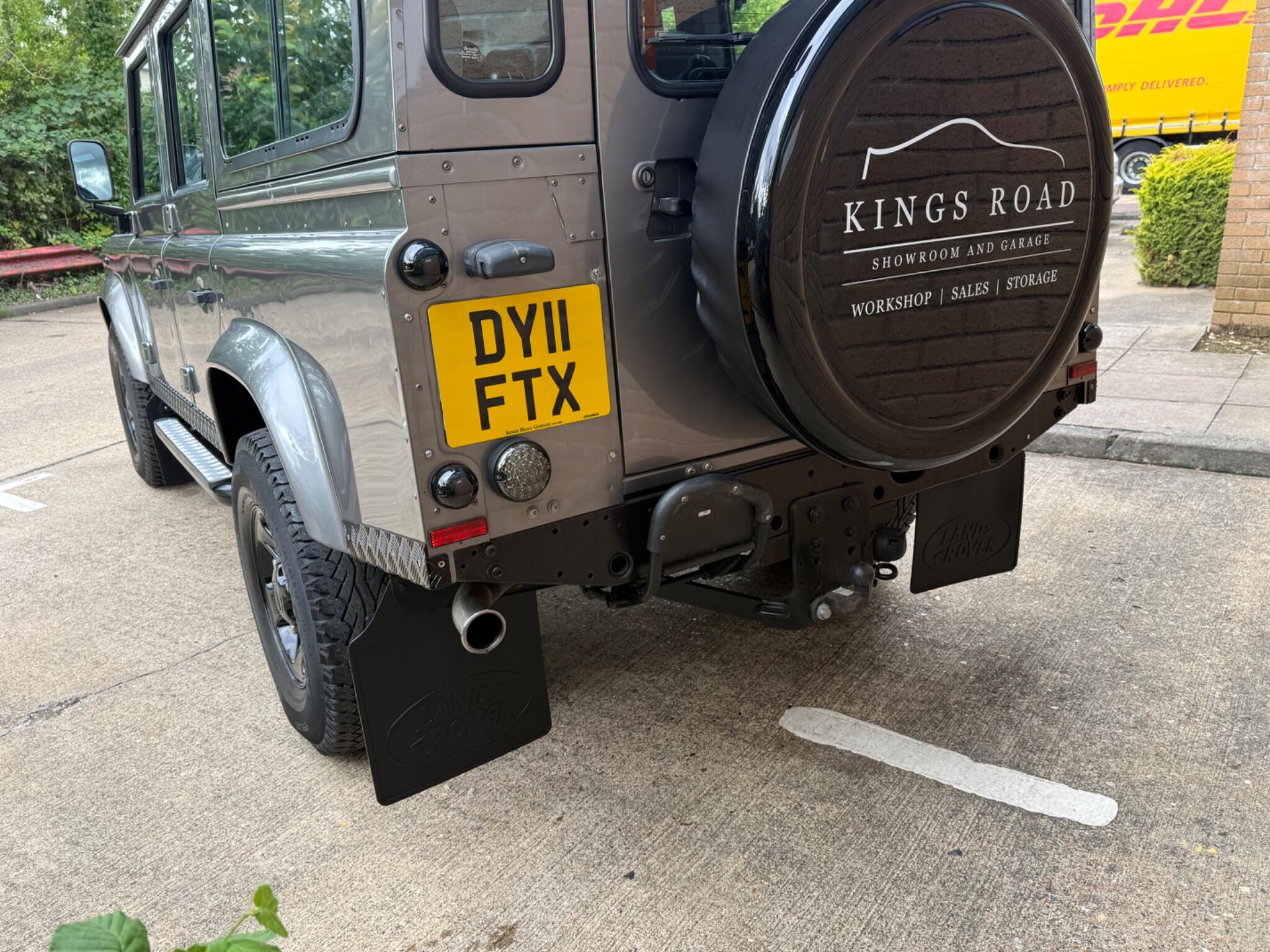 Land Rover Defender view 14
