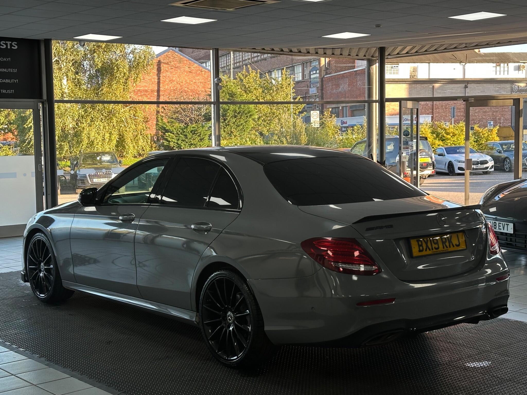 Mercedes-Benz E Class view 9