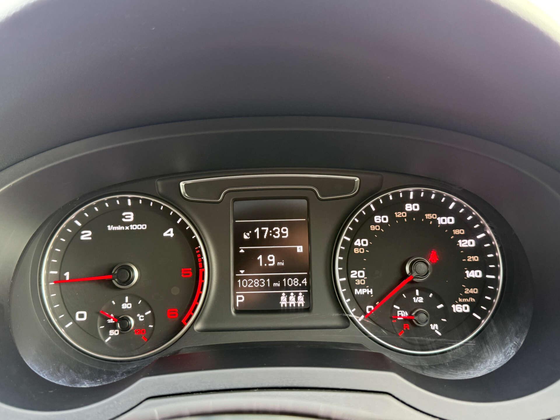 Audi Q3 view 48