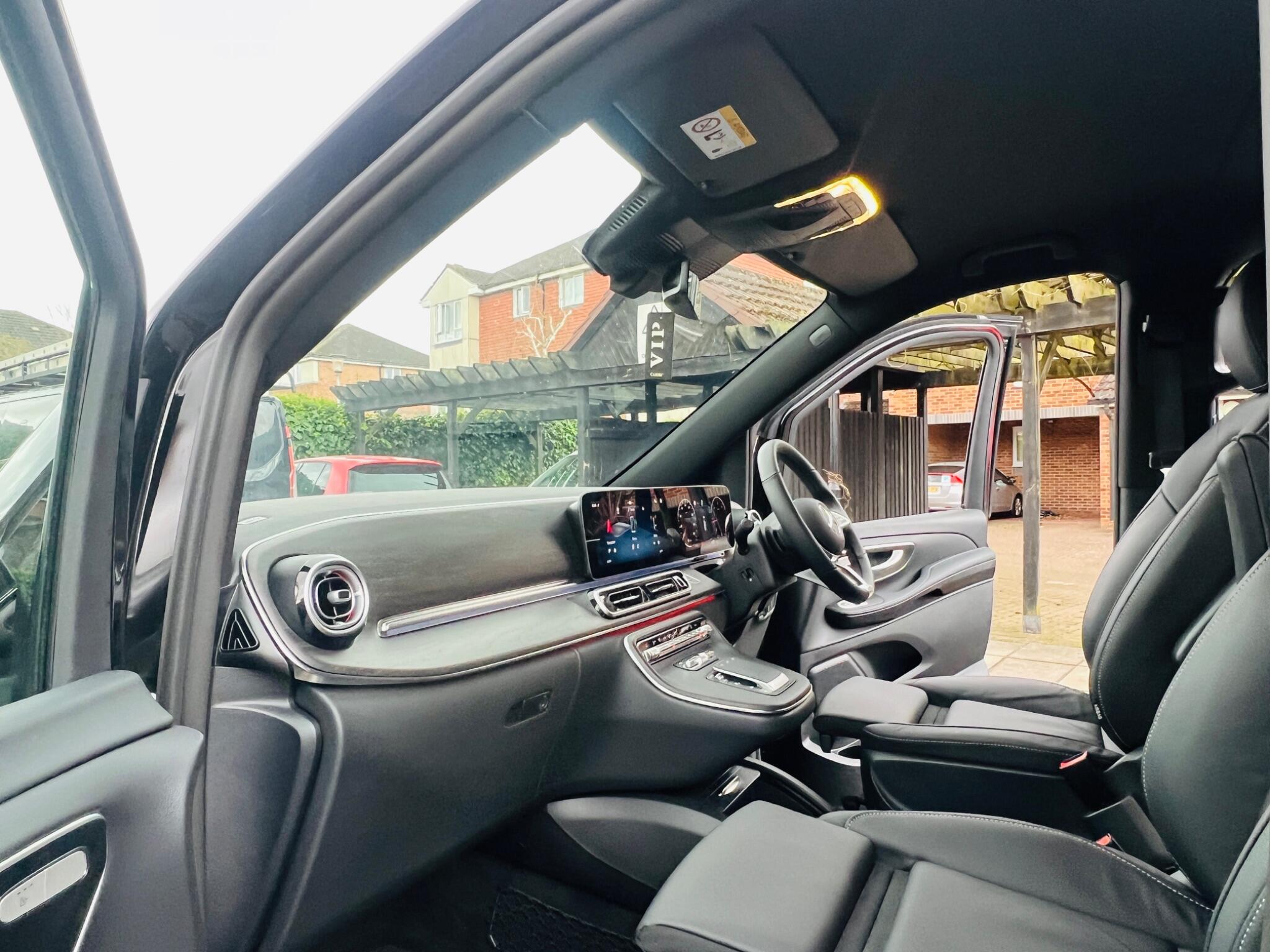 Mercedes-Benz V Class view 55