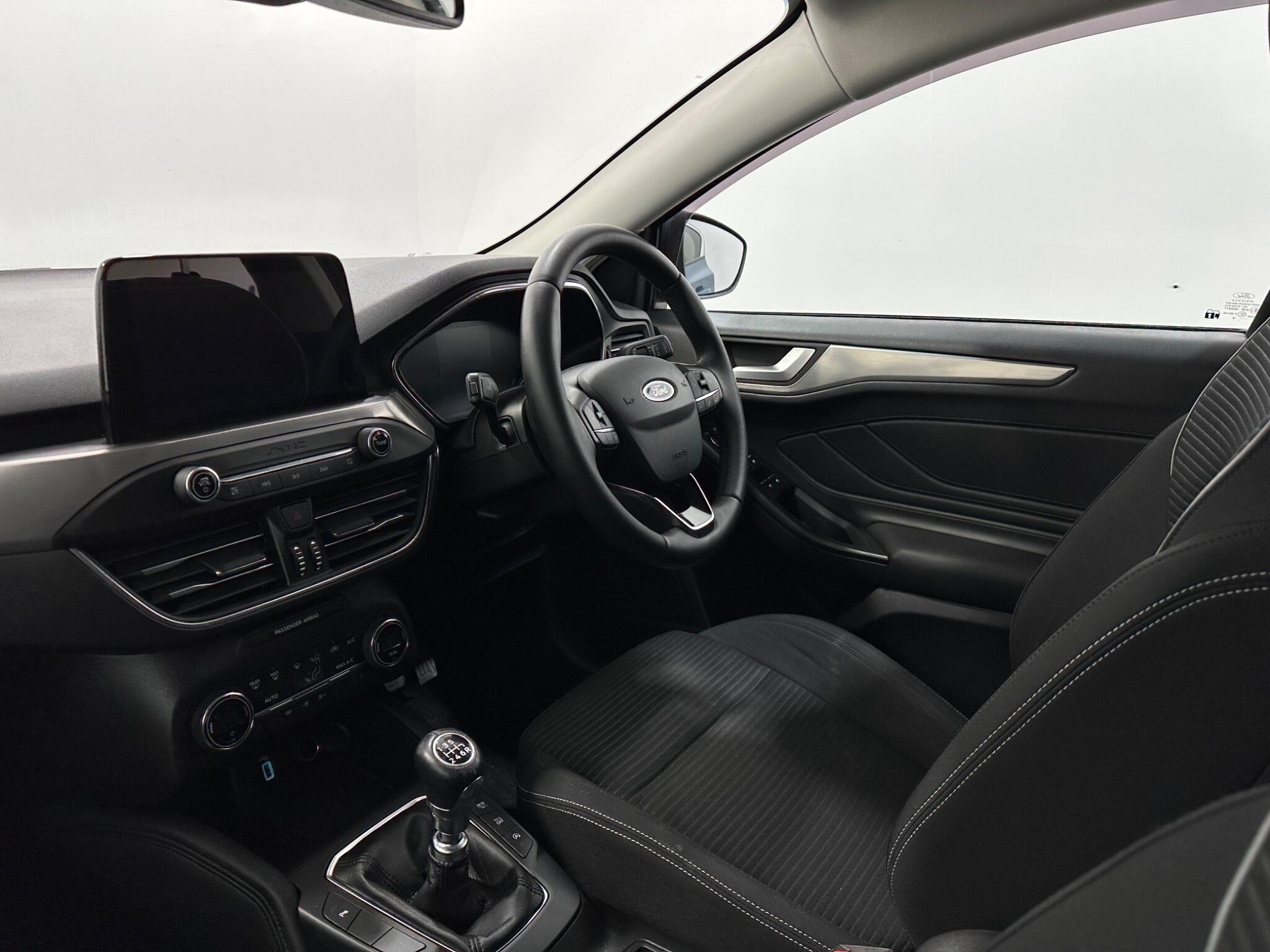 Ford Focus view 30