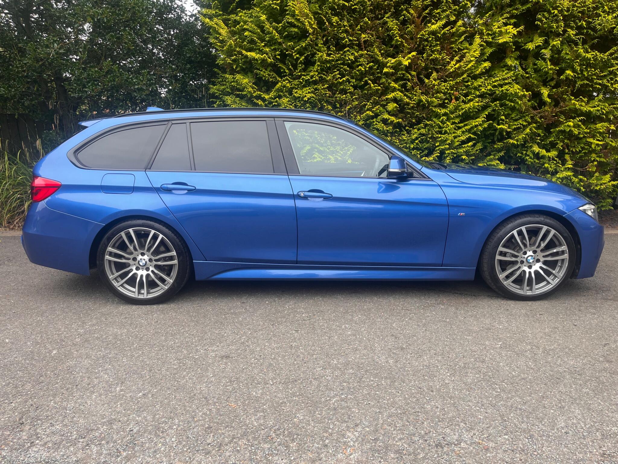 BMW 3 Series view 18