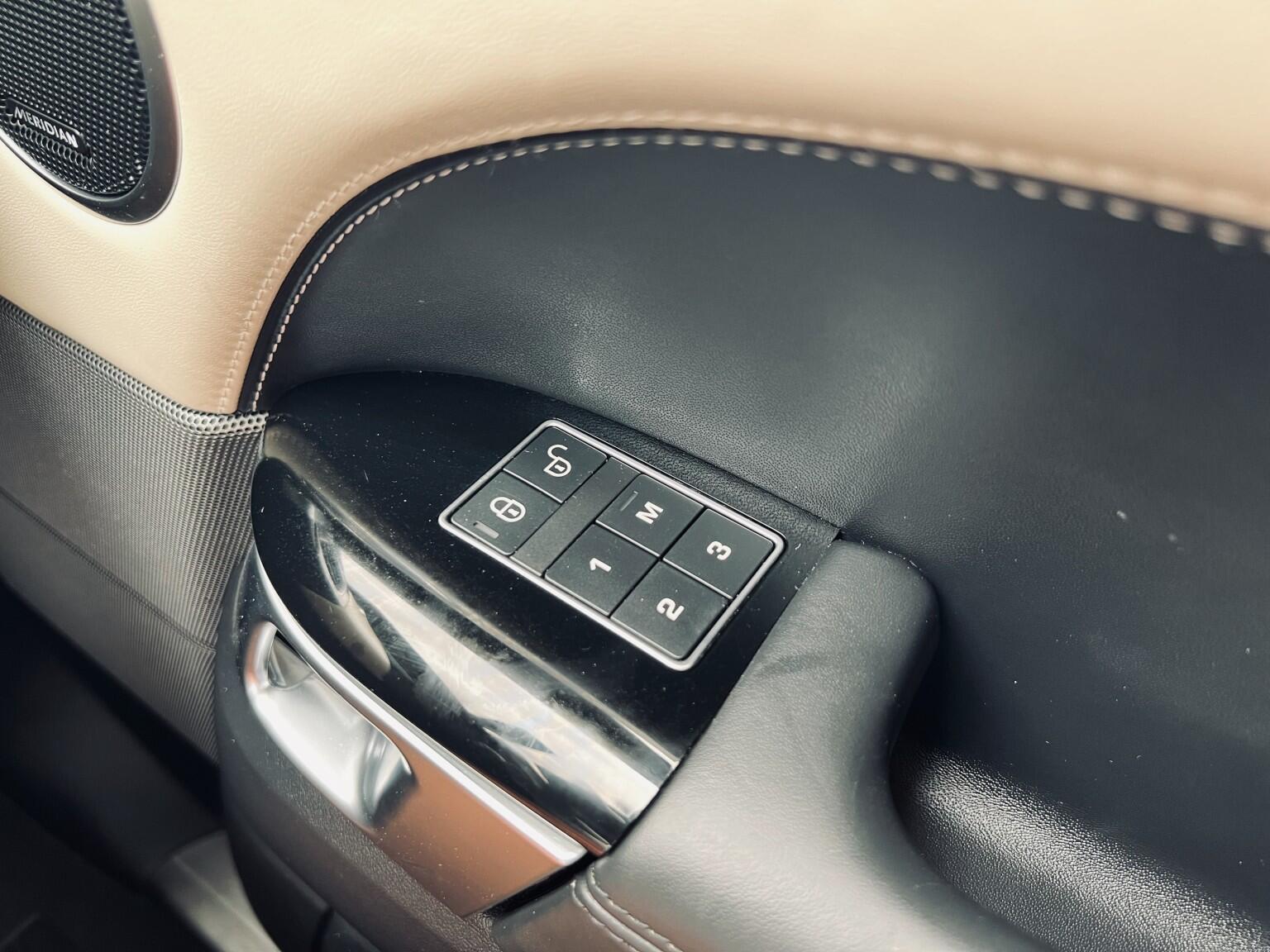 Land Rover Range Rover Sport view 31