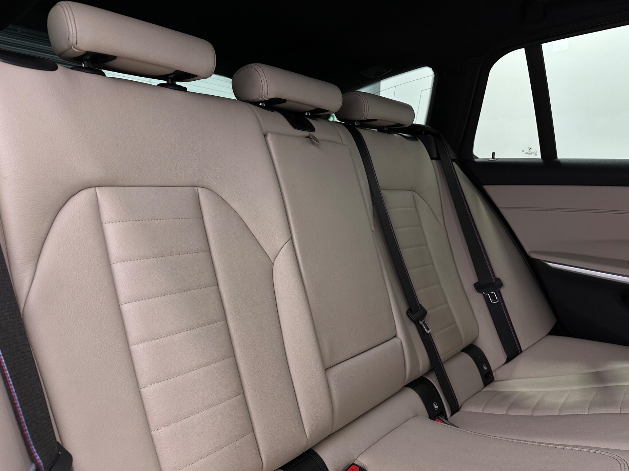 BMW 3 Series view 45