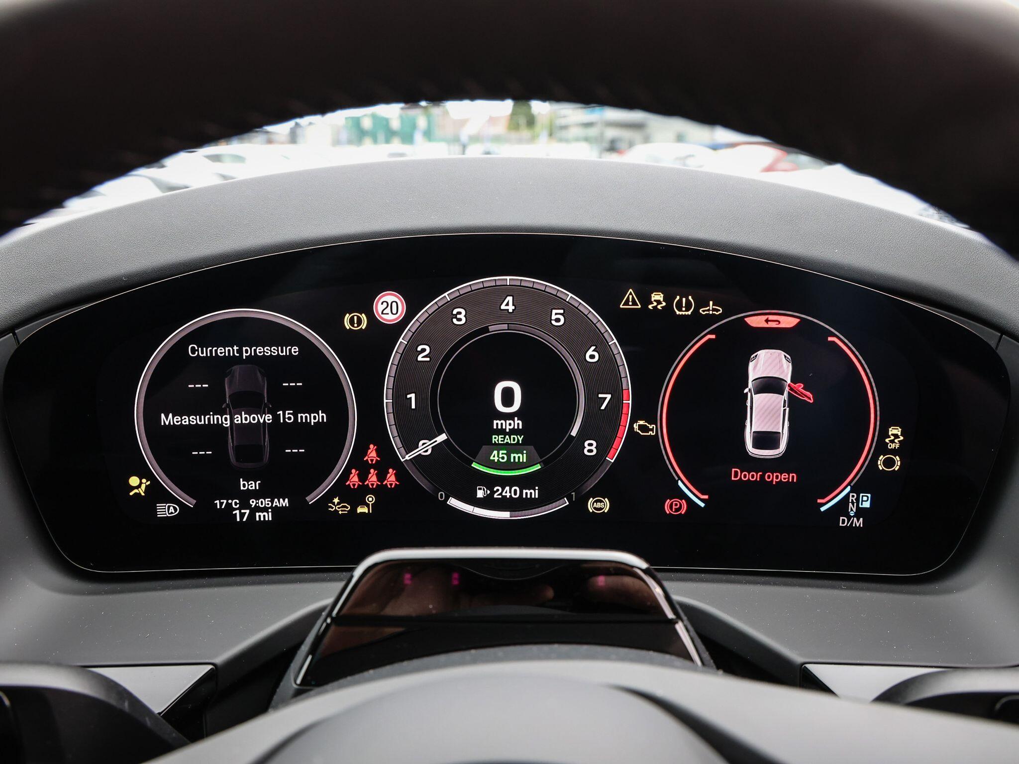 Porsche Panamera view 17