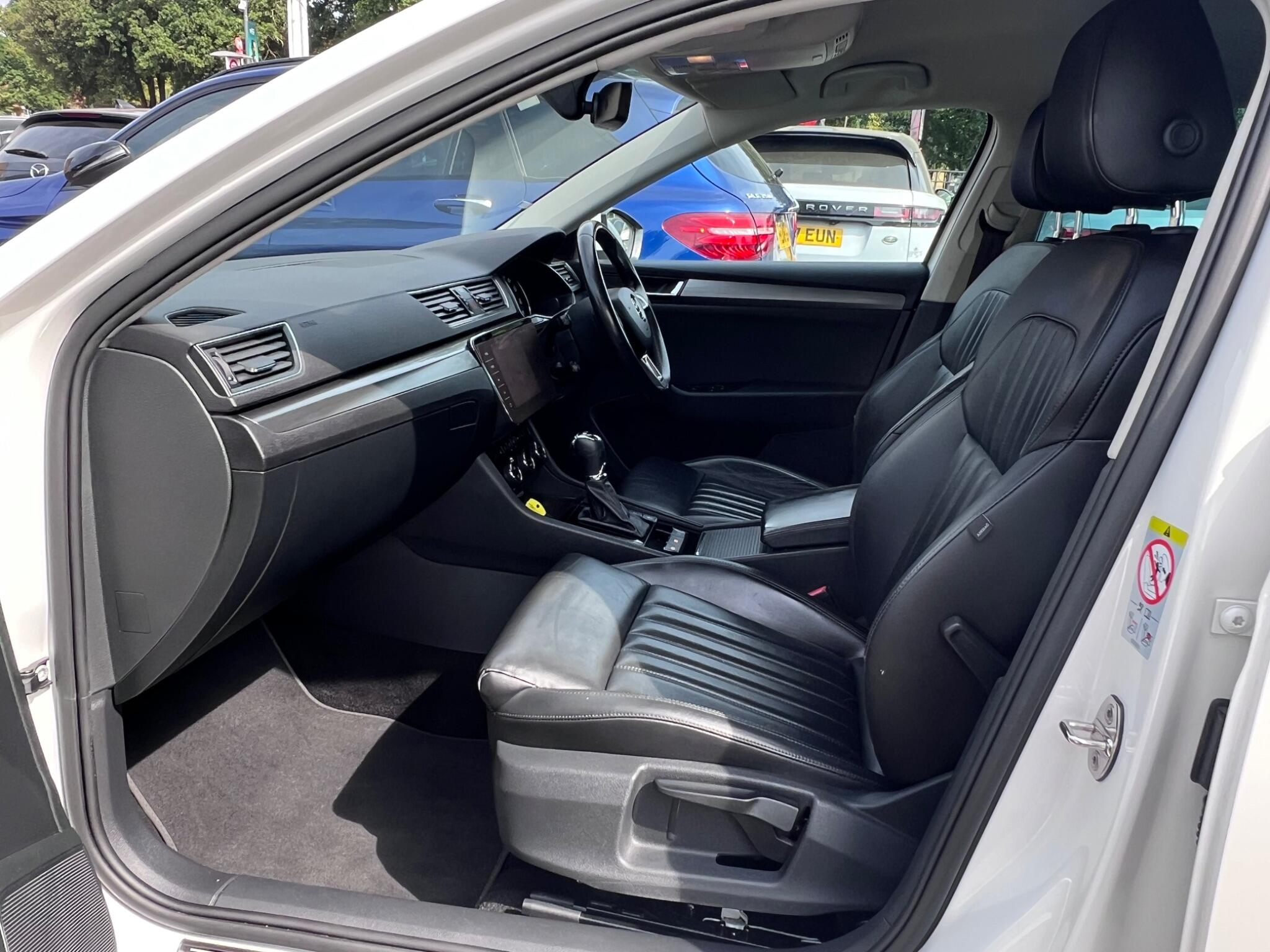 Skoda Superb view 39