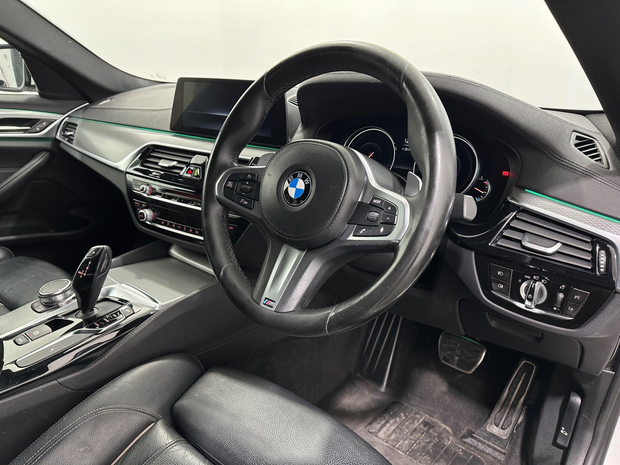 BMW 5 Series view 11