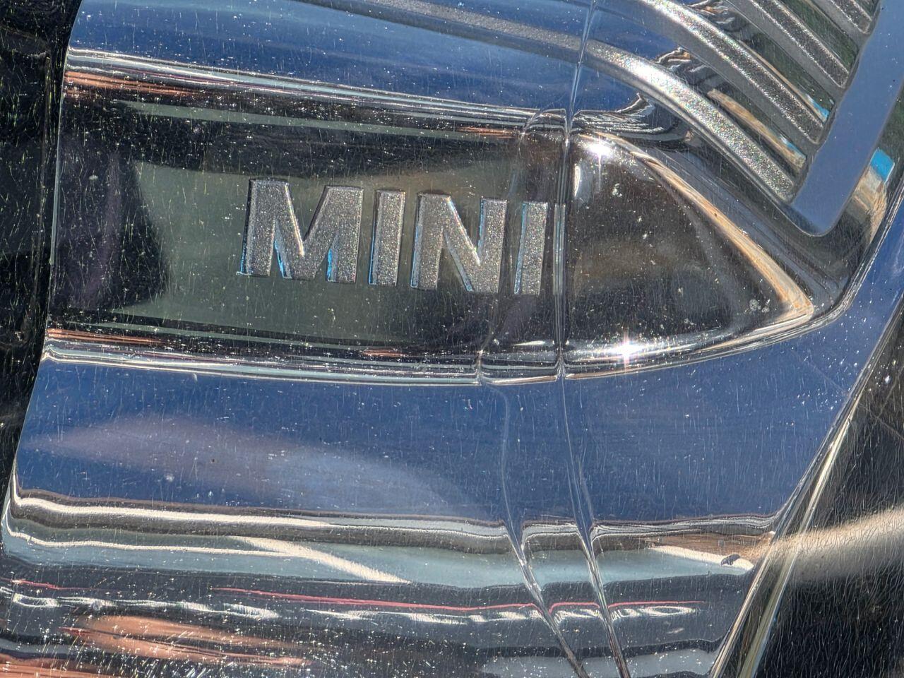 Mini Cooper view 32