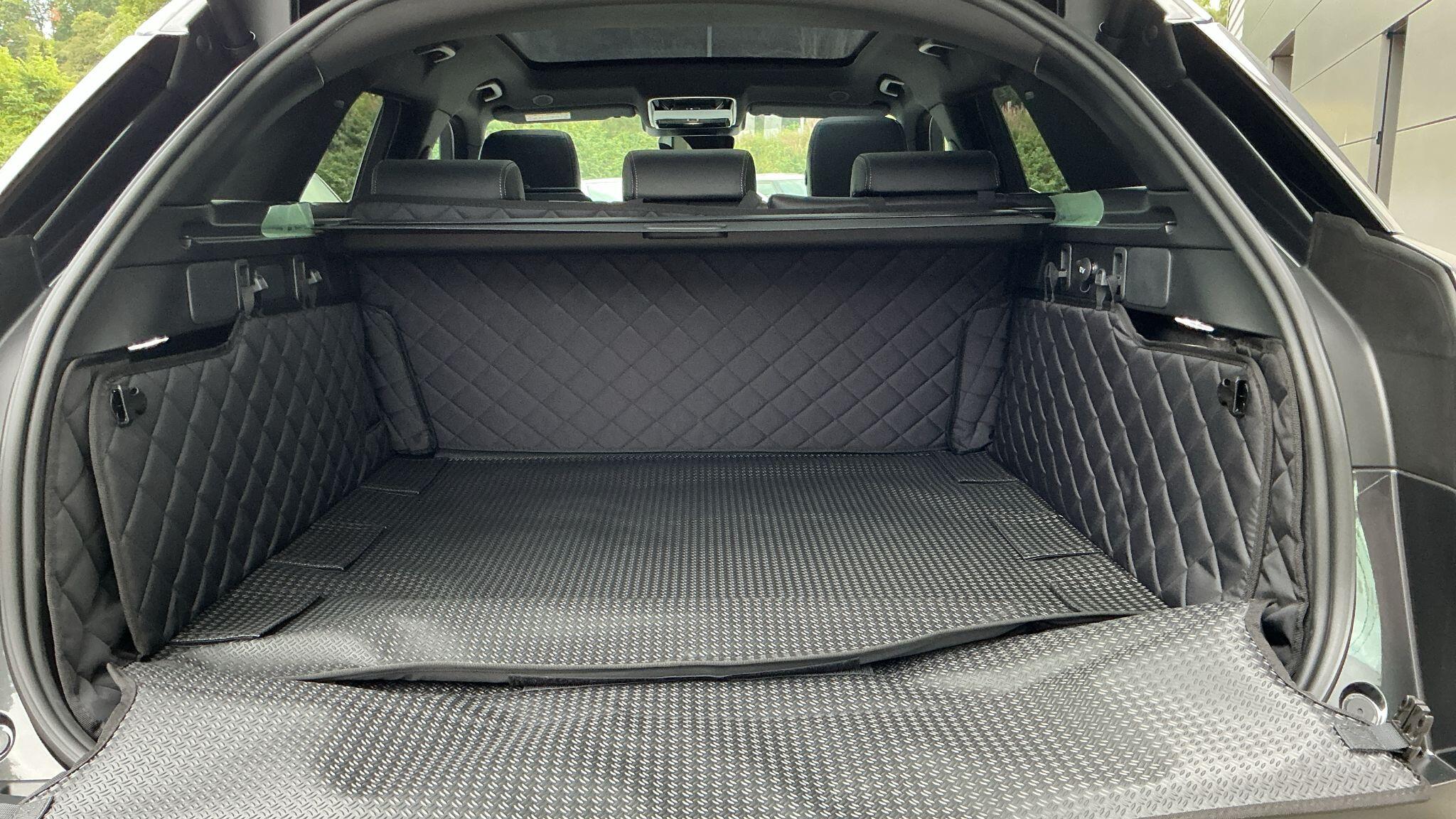 Land Rover Range Rover Velar view 33