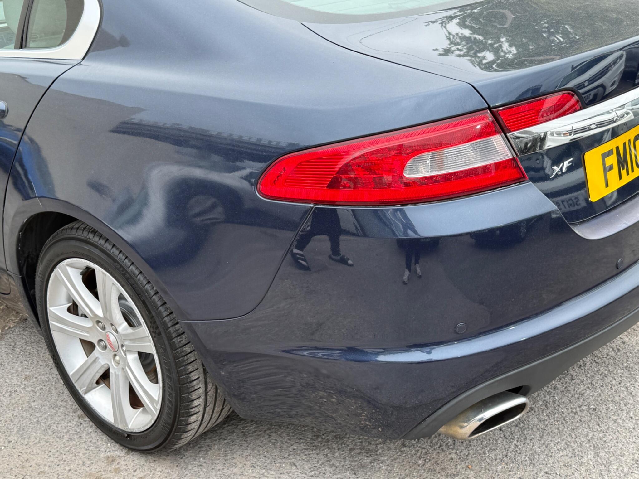 Jaguar XF - Image 24