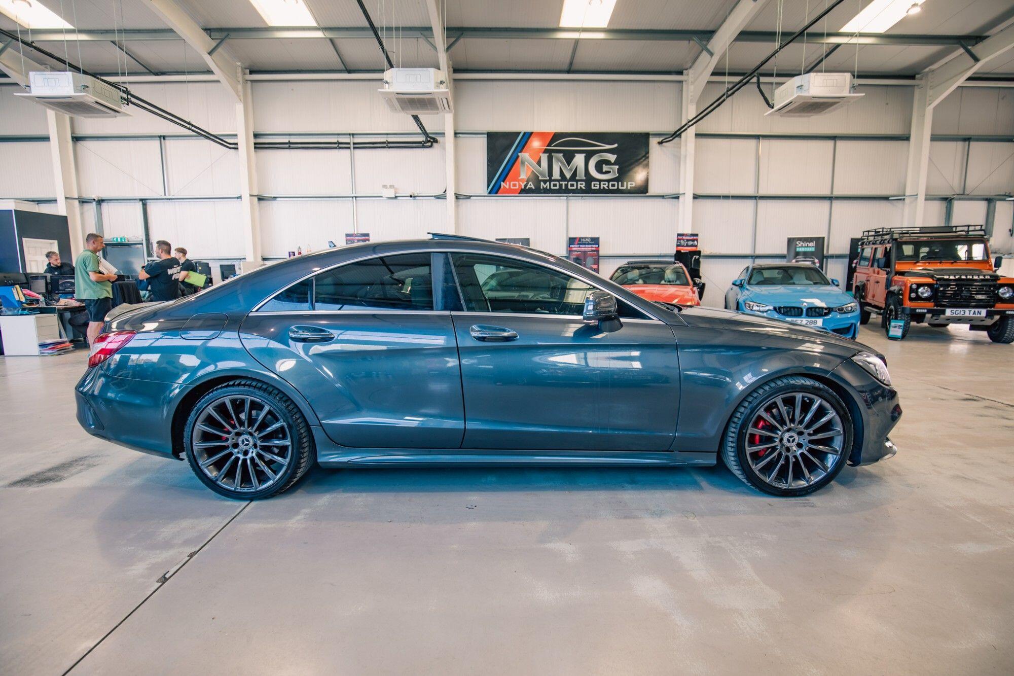 Mercedes-Benz CLS view 30