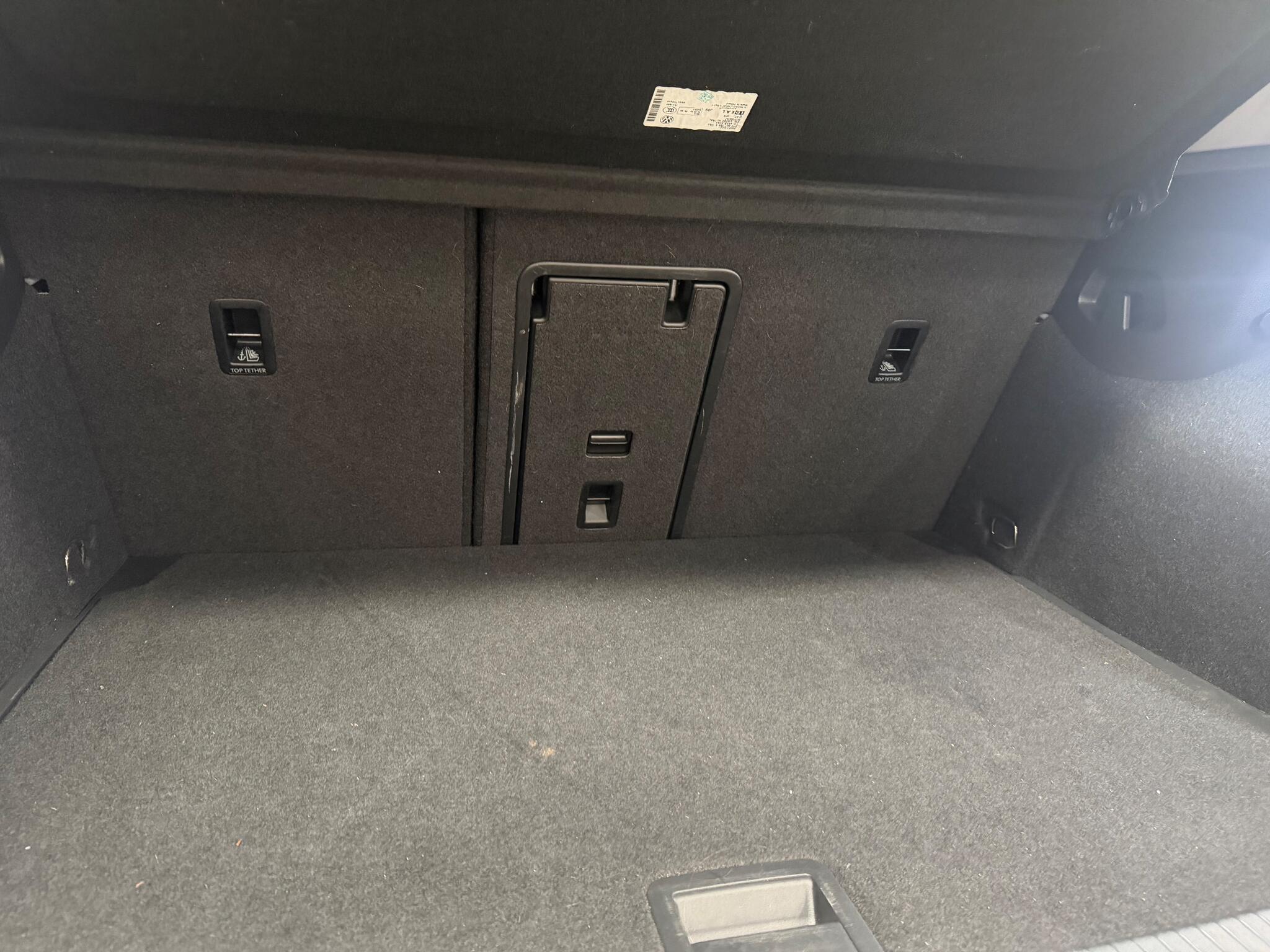 Volkswagen Golf view 27
