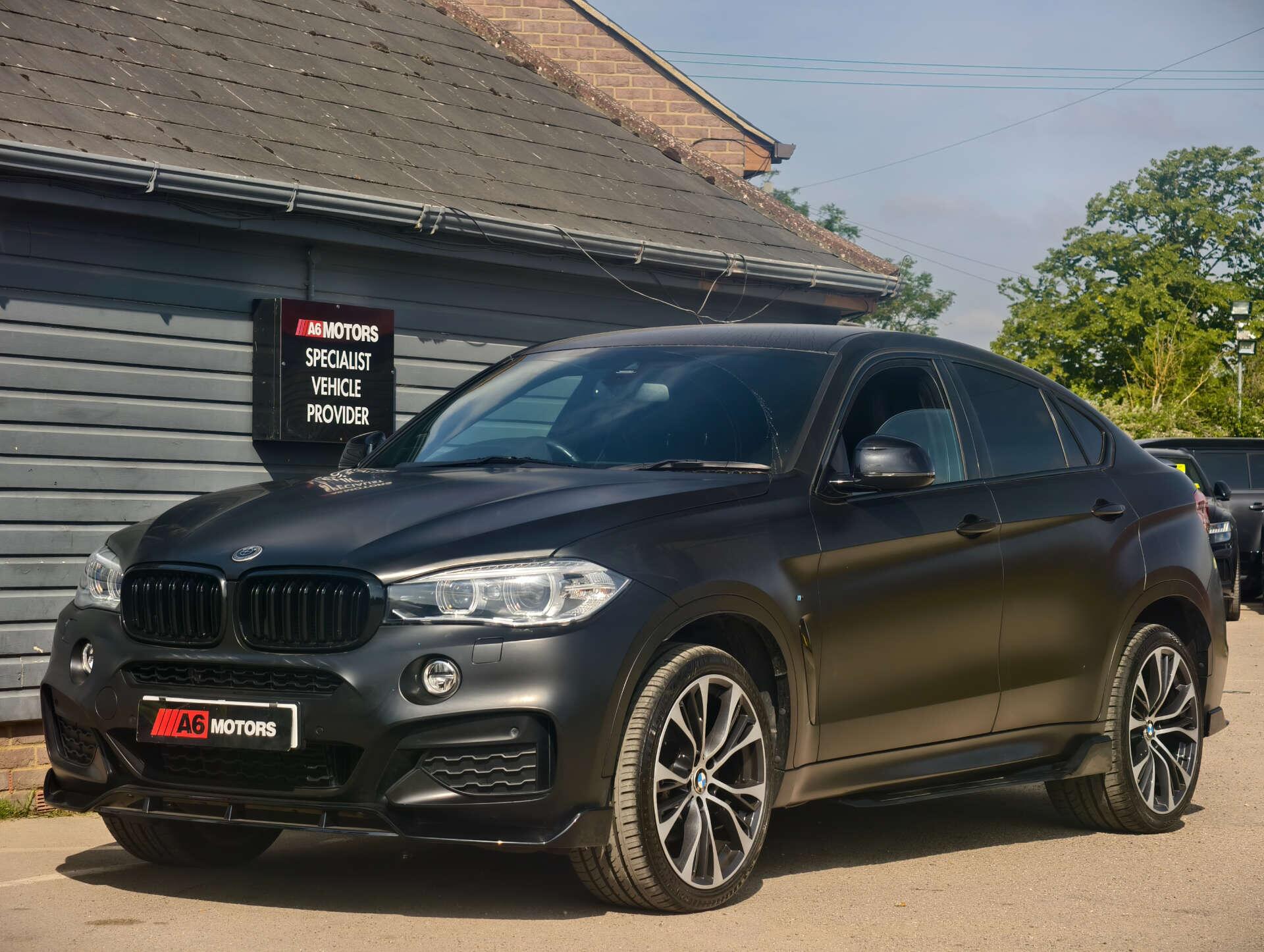 BMW X6 view 11