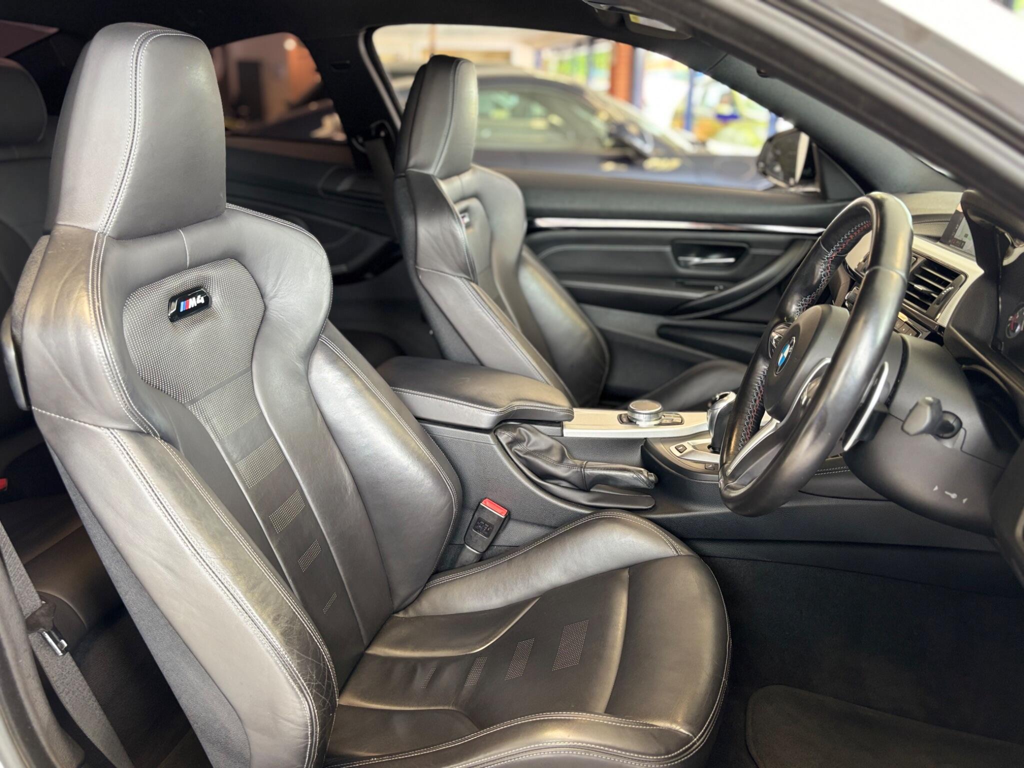 BMW M4 view 11