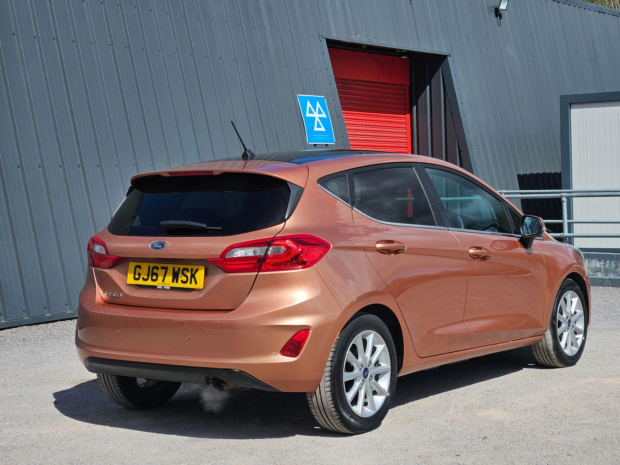 2017 Ford Fiesta image 10