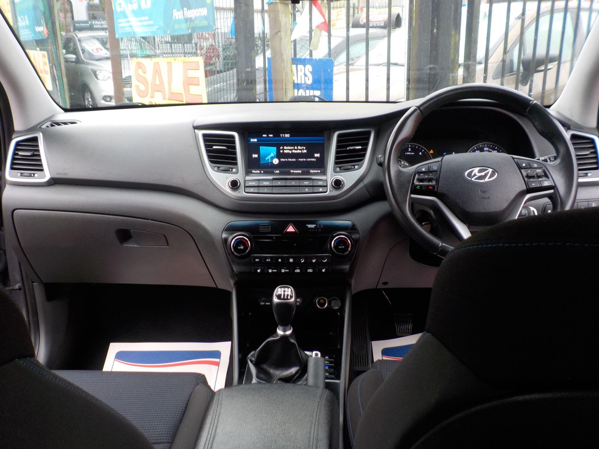 Hyundai TUCSON 1.7 CRDi Blue Drive SE Nav Euro 6 (s/s) 5dr