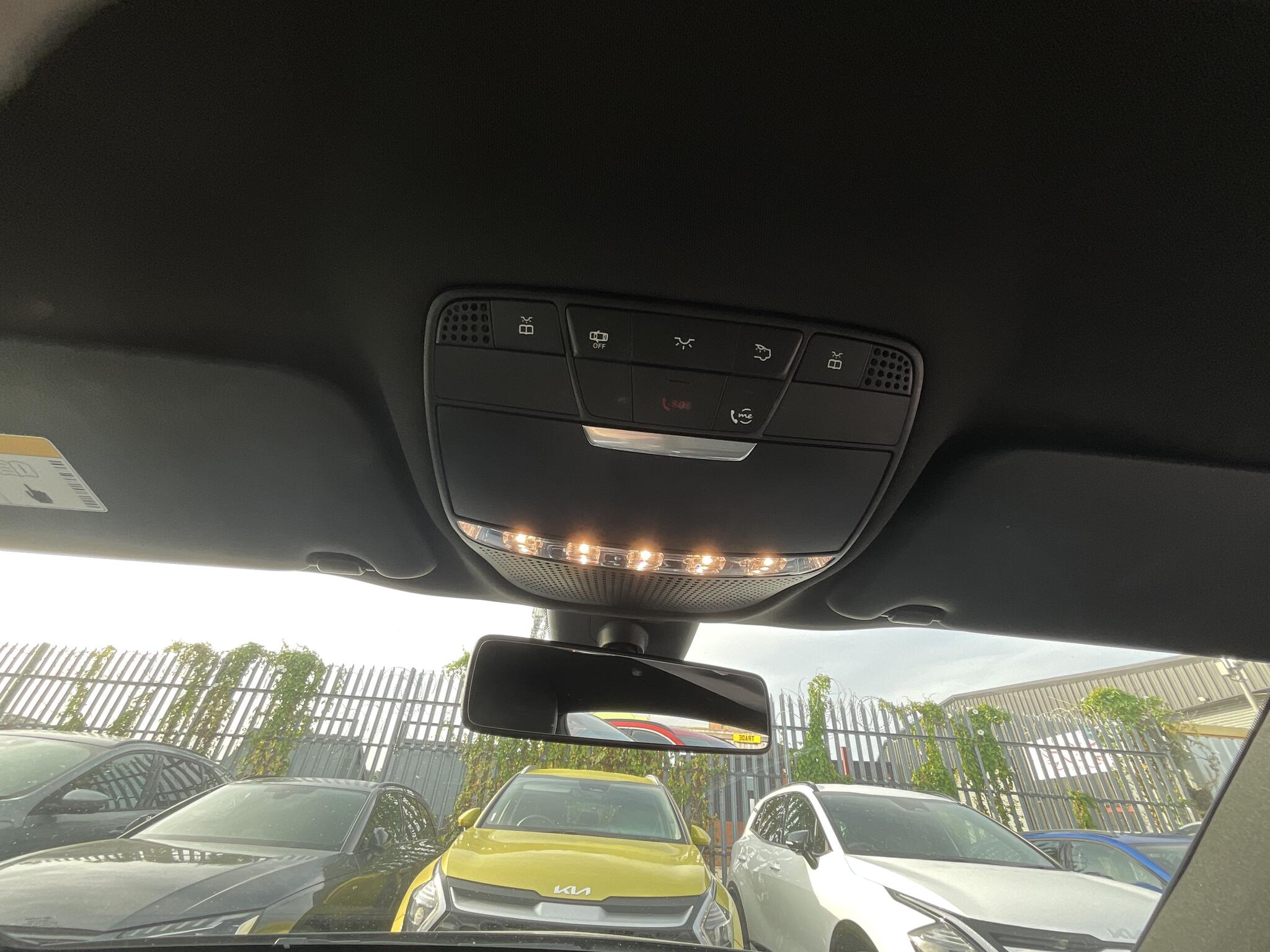 Mercedes-Benz C-Class view 25