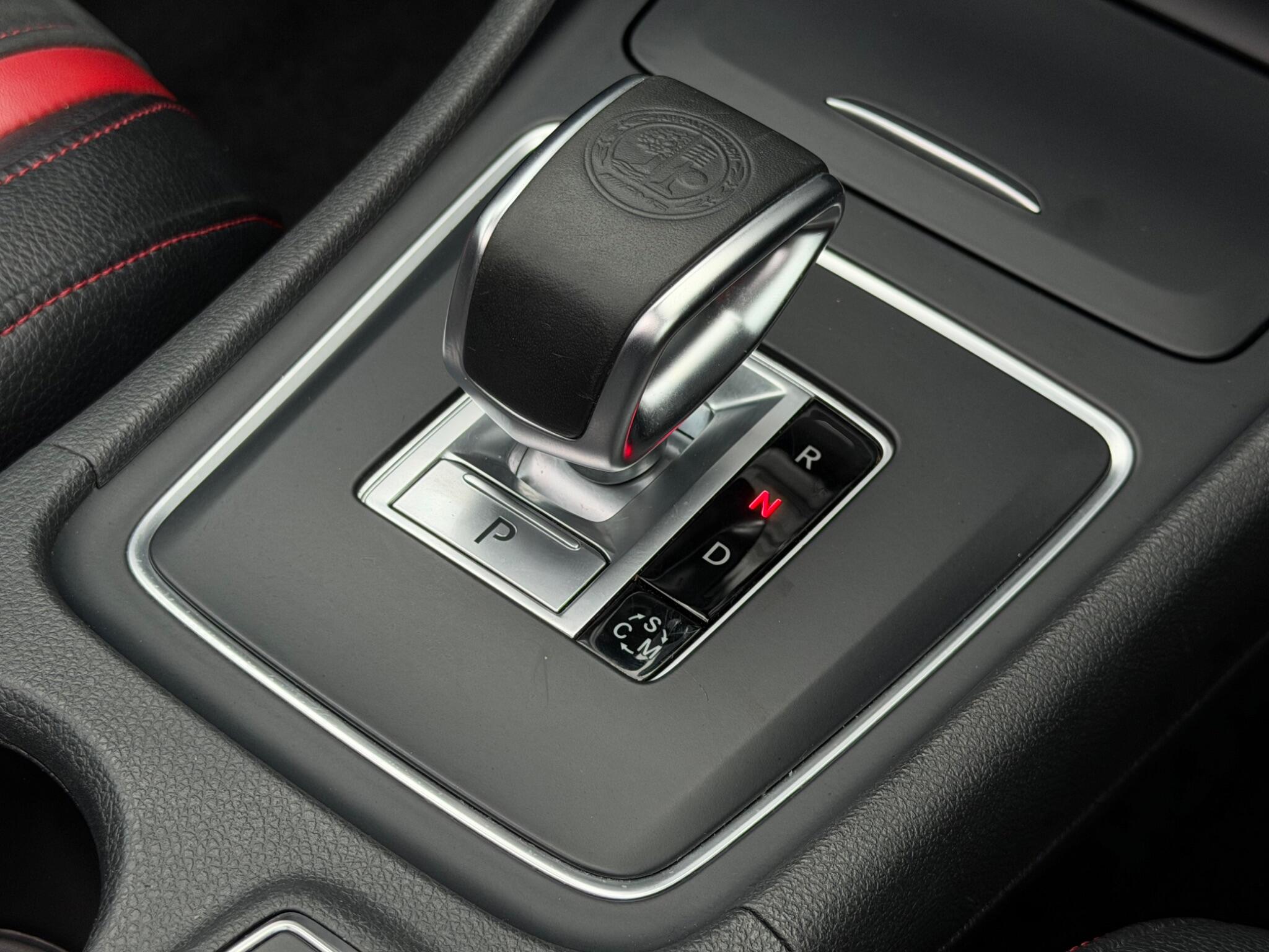 Mercedes-Benz Cla view 39