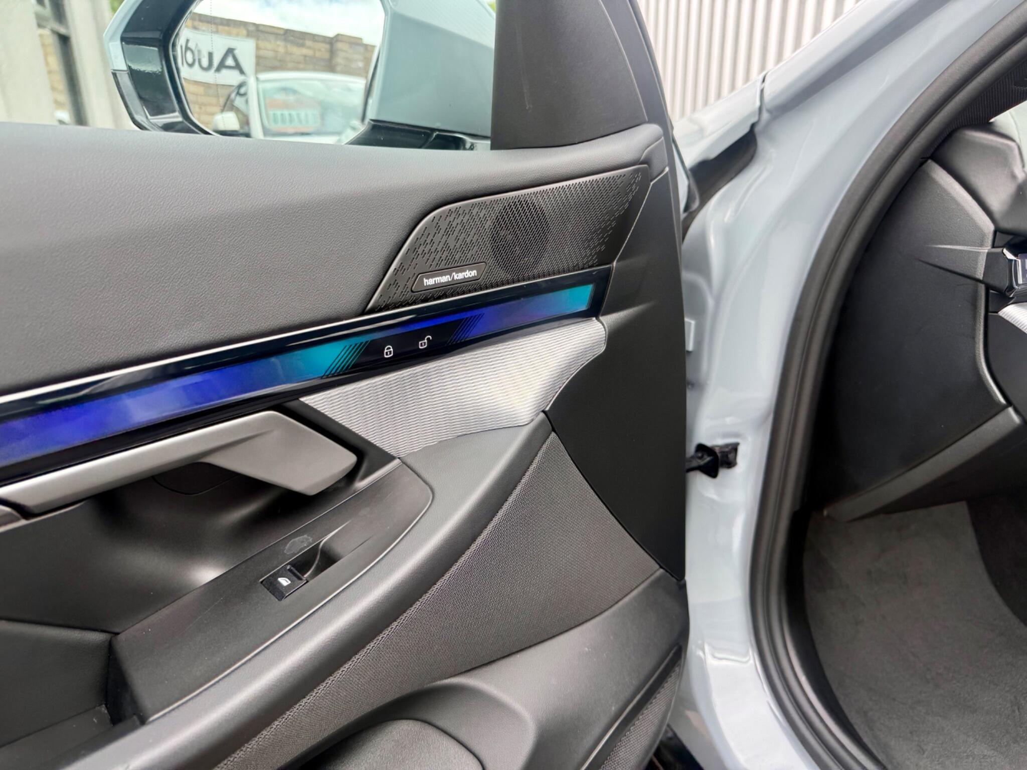 BMW I5 view 15