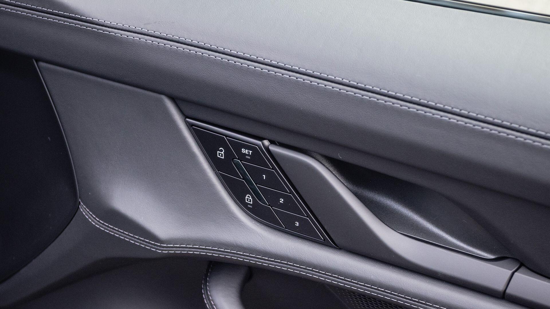 Porsche Taycan view 19
