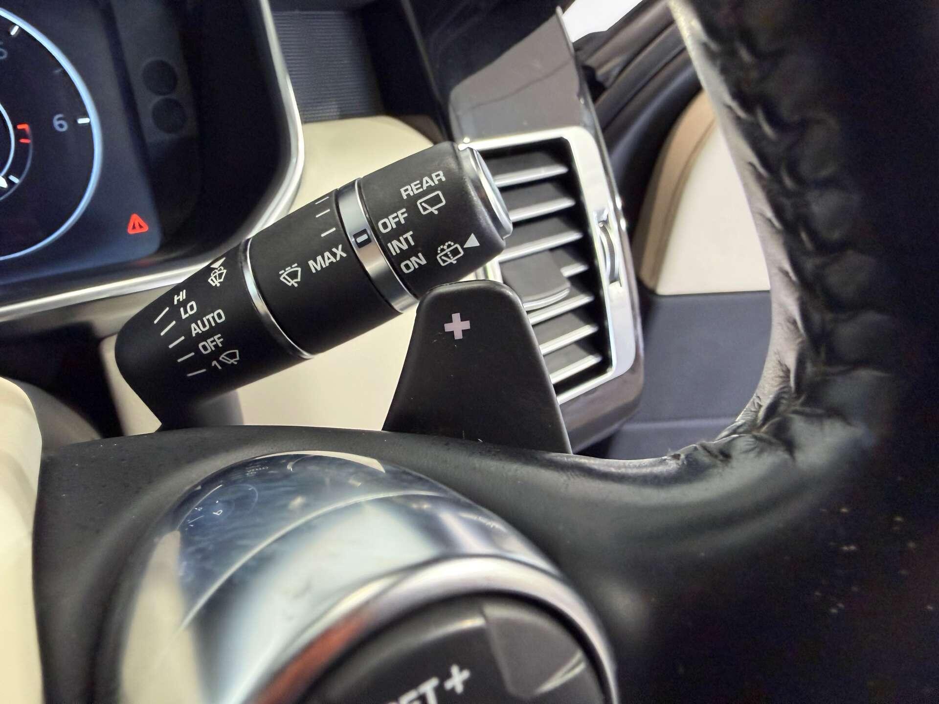 Land Rover Range Rover view 33