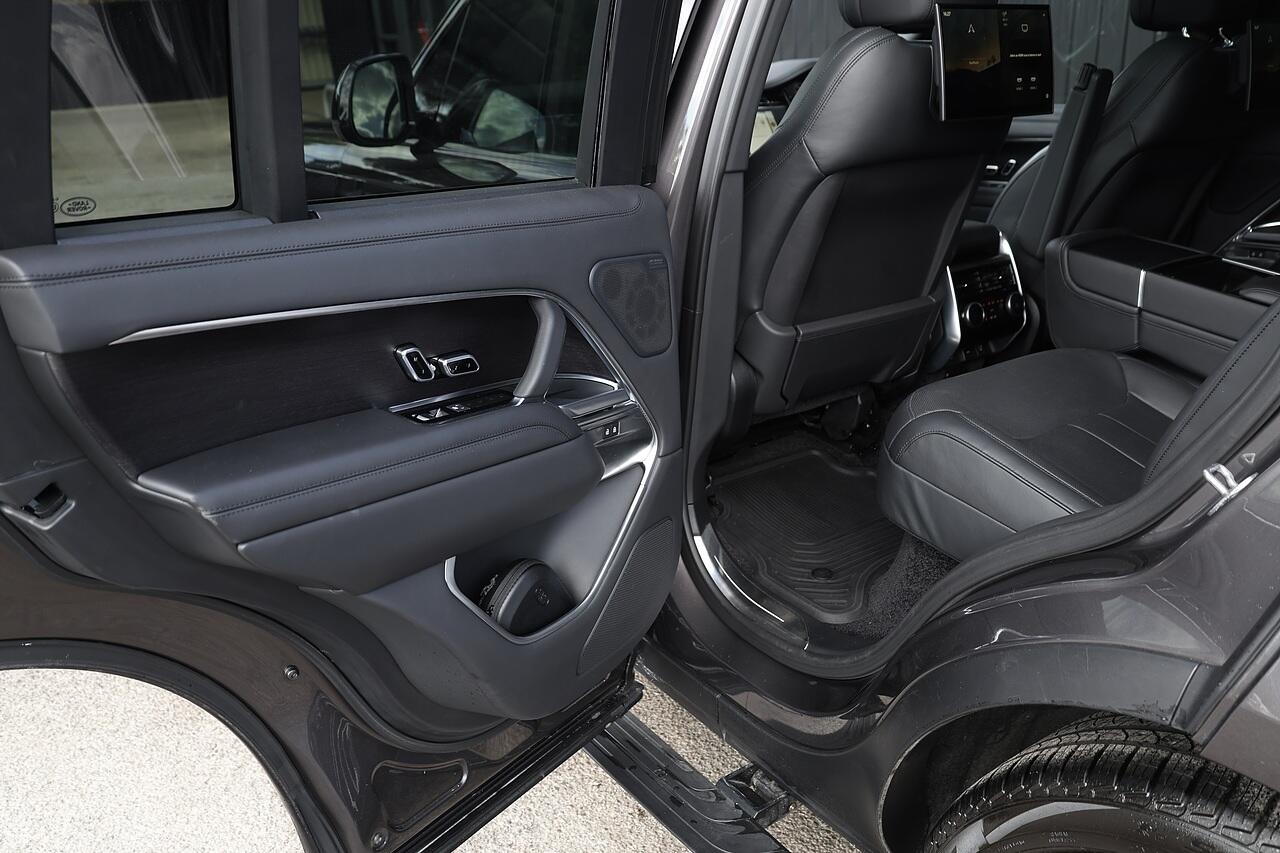 Land Rover Range Rover view 44