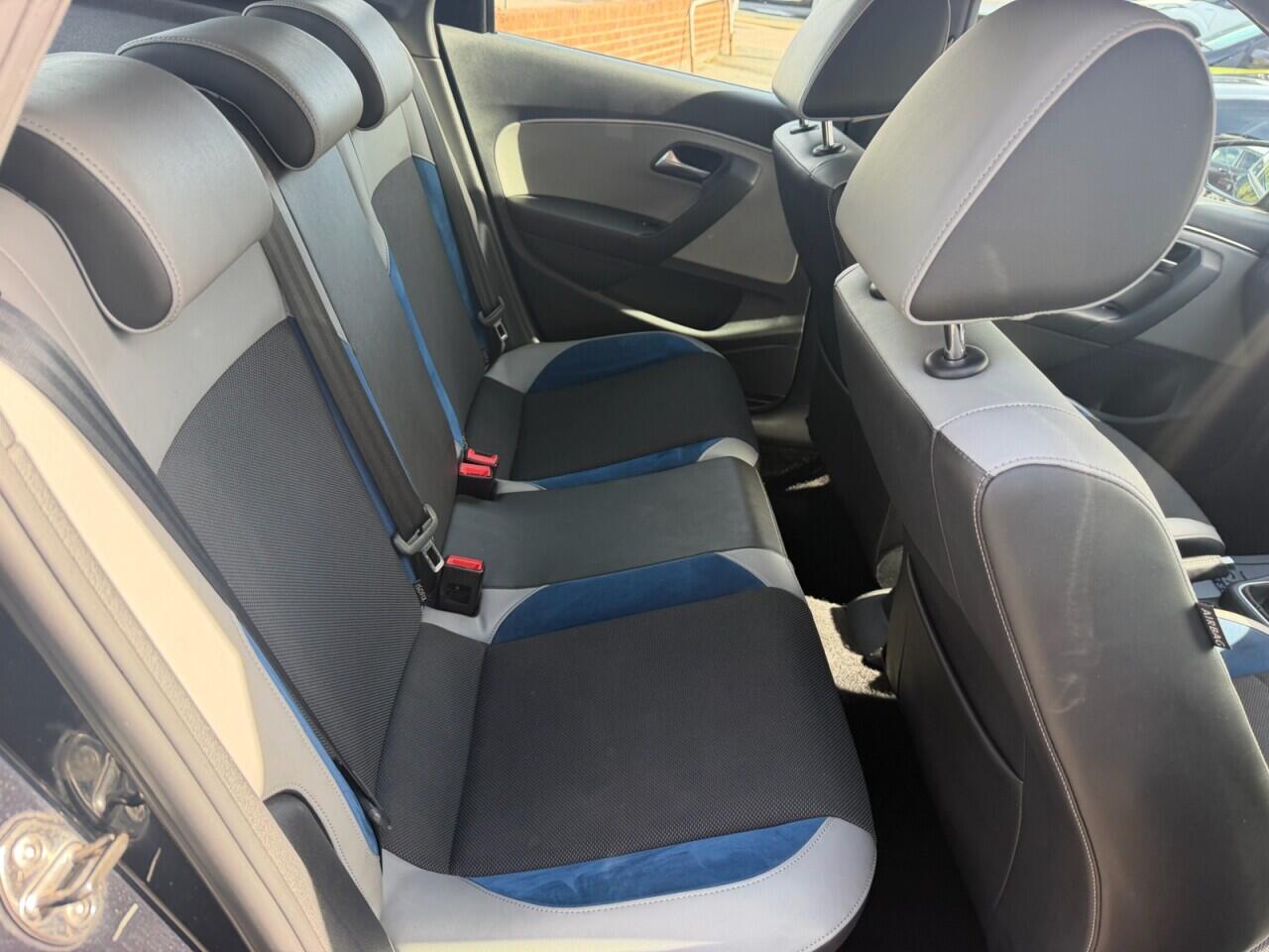 Volkswagen Polo view 26