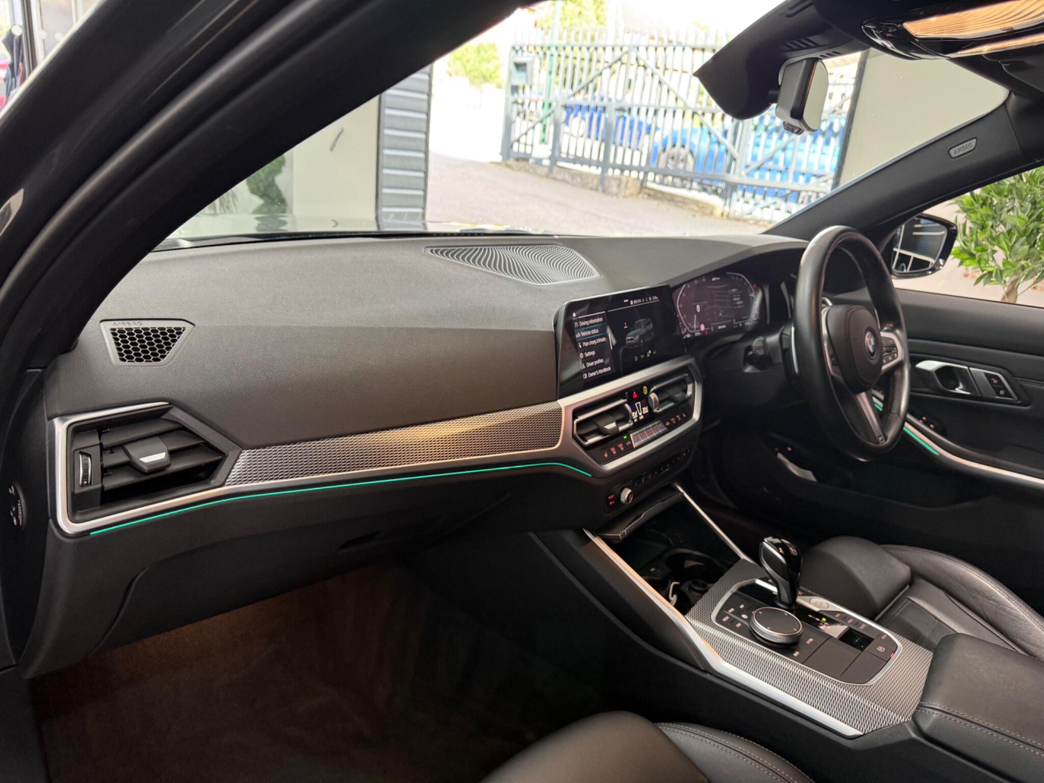 BMW 3 Series view 31