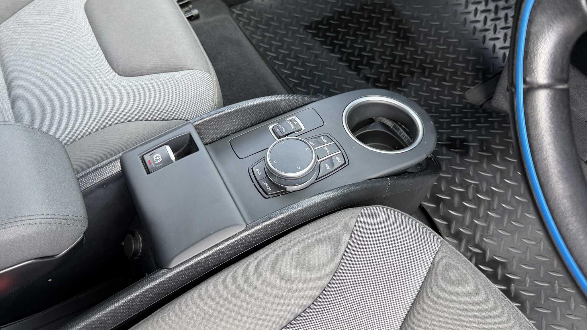 BMW i3 view 30