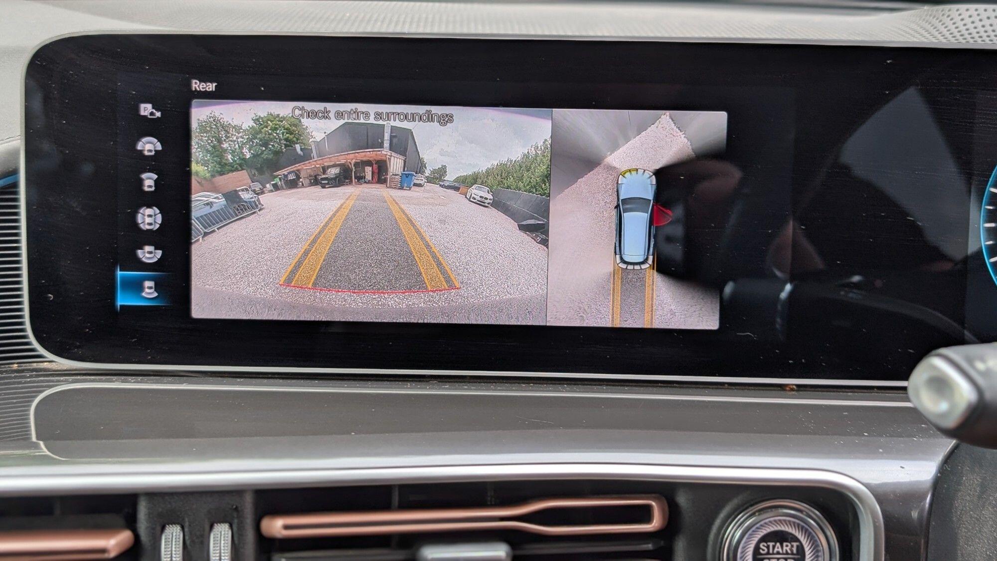 Mercedes-Benz EQC view 17