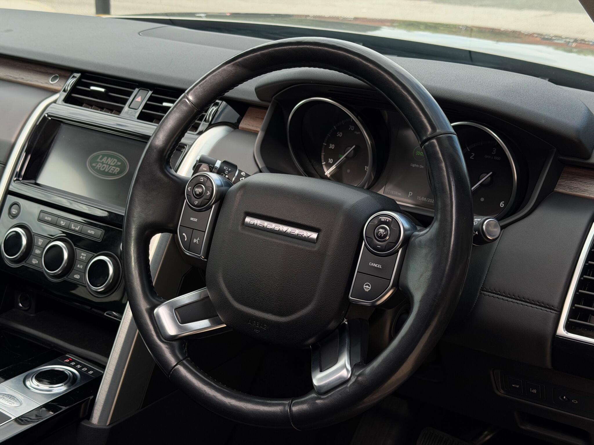 Land Rover Discovery view 43