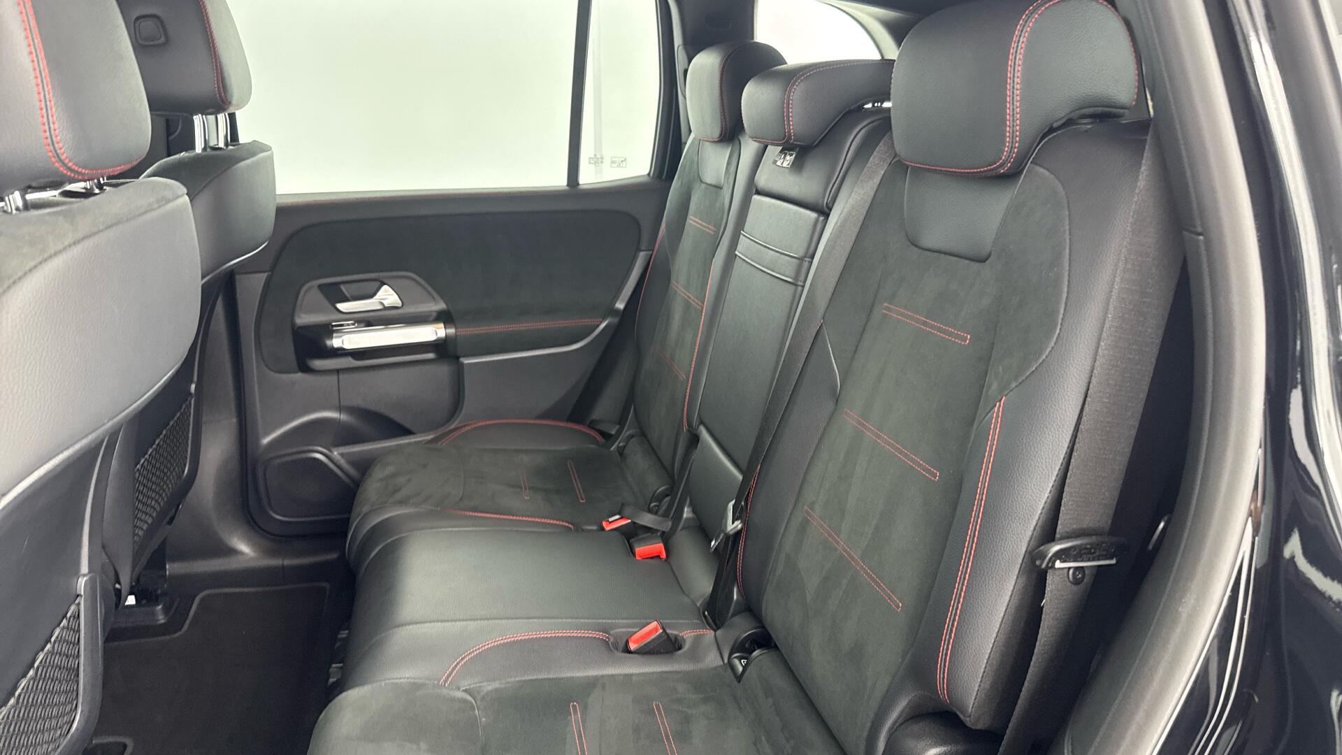 Mercedes-Benz Eqb 300 view 14