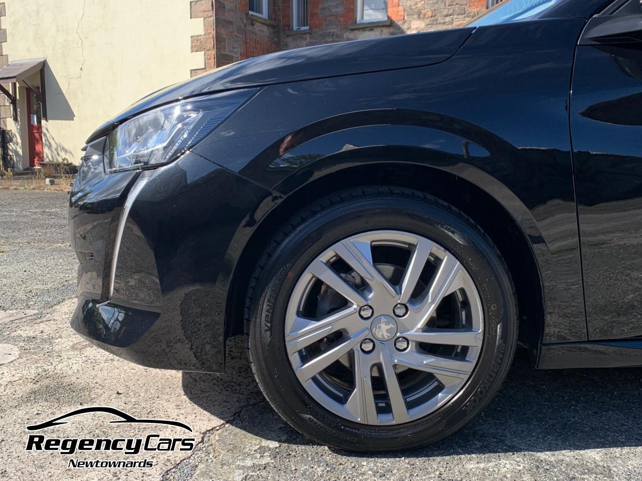 Peugeot 208 view 30