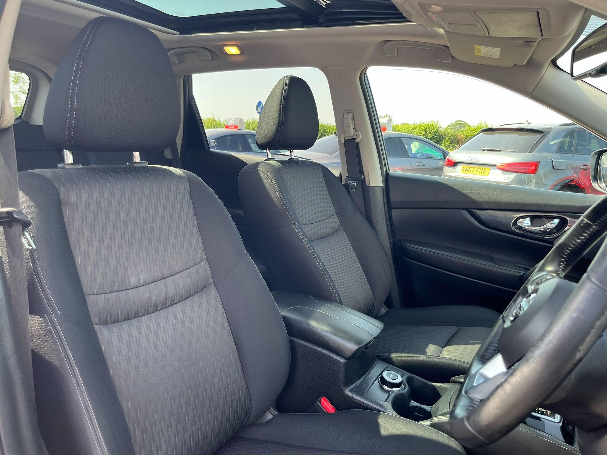 Nissan X-Trail view 12