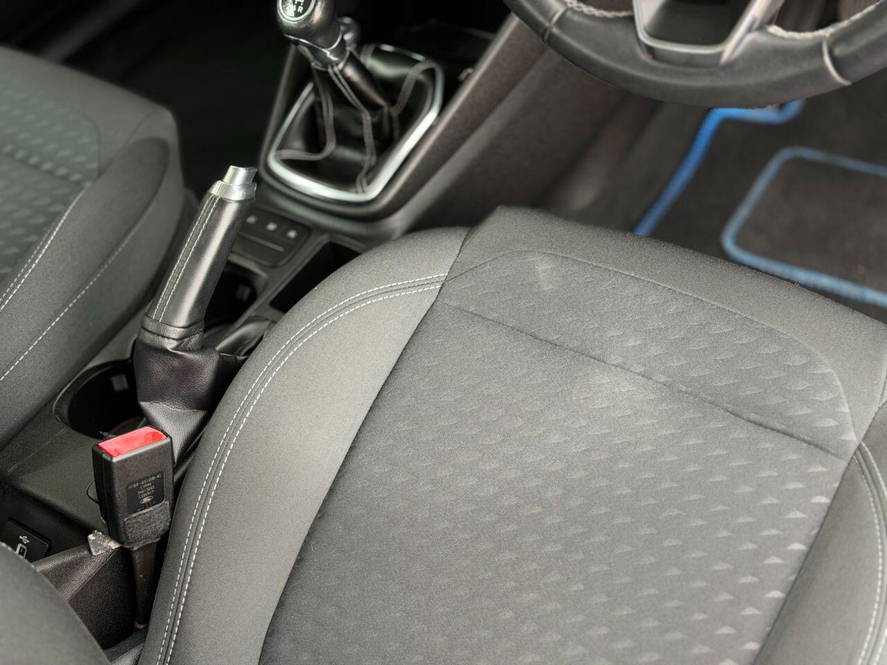 Ford Fiesta view 99