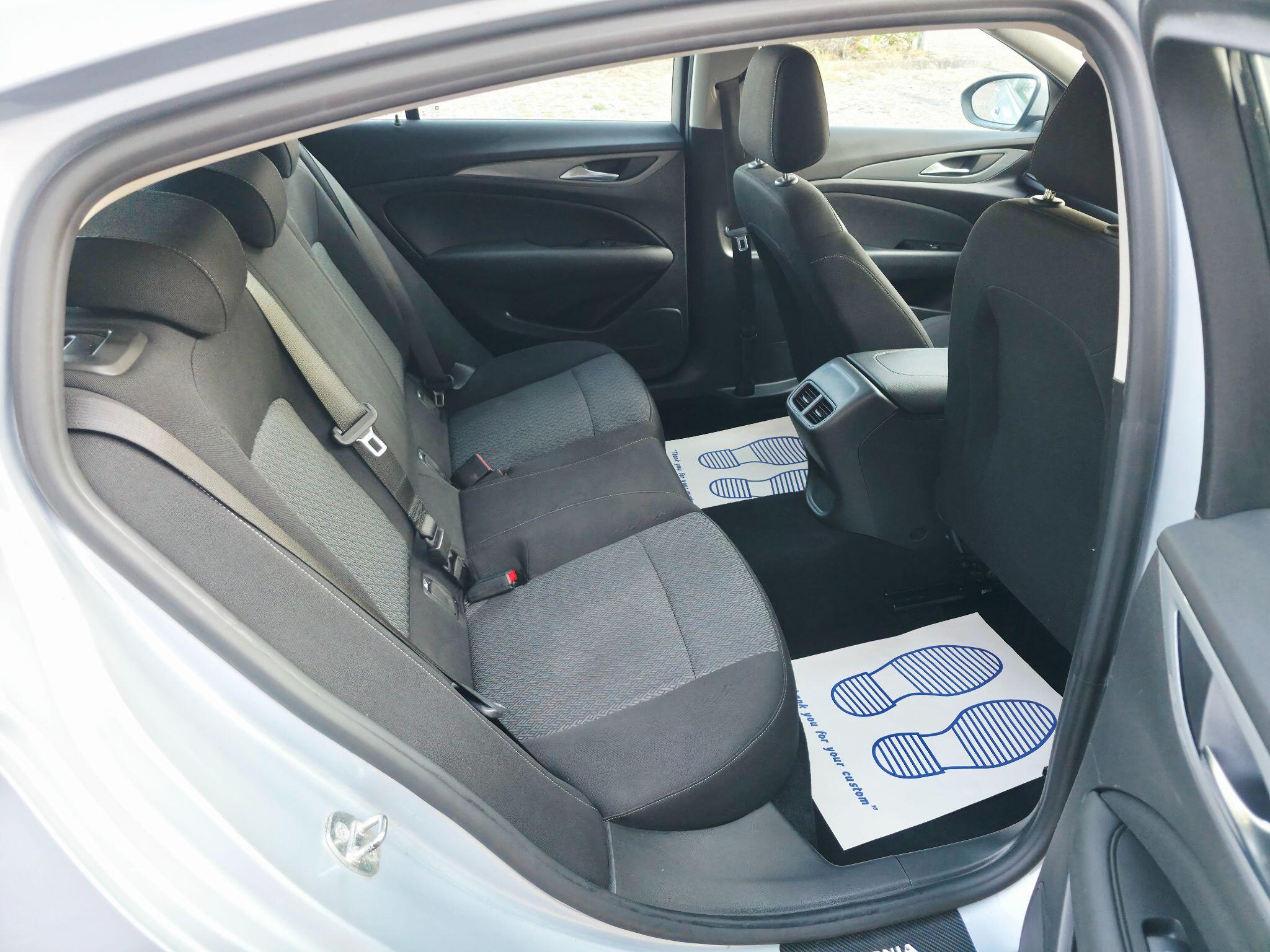 Vauxhall Insignia view 26