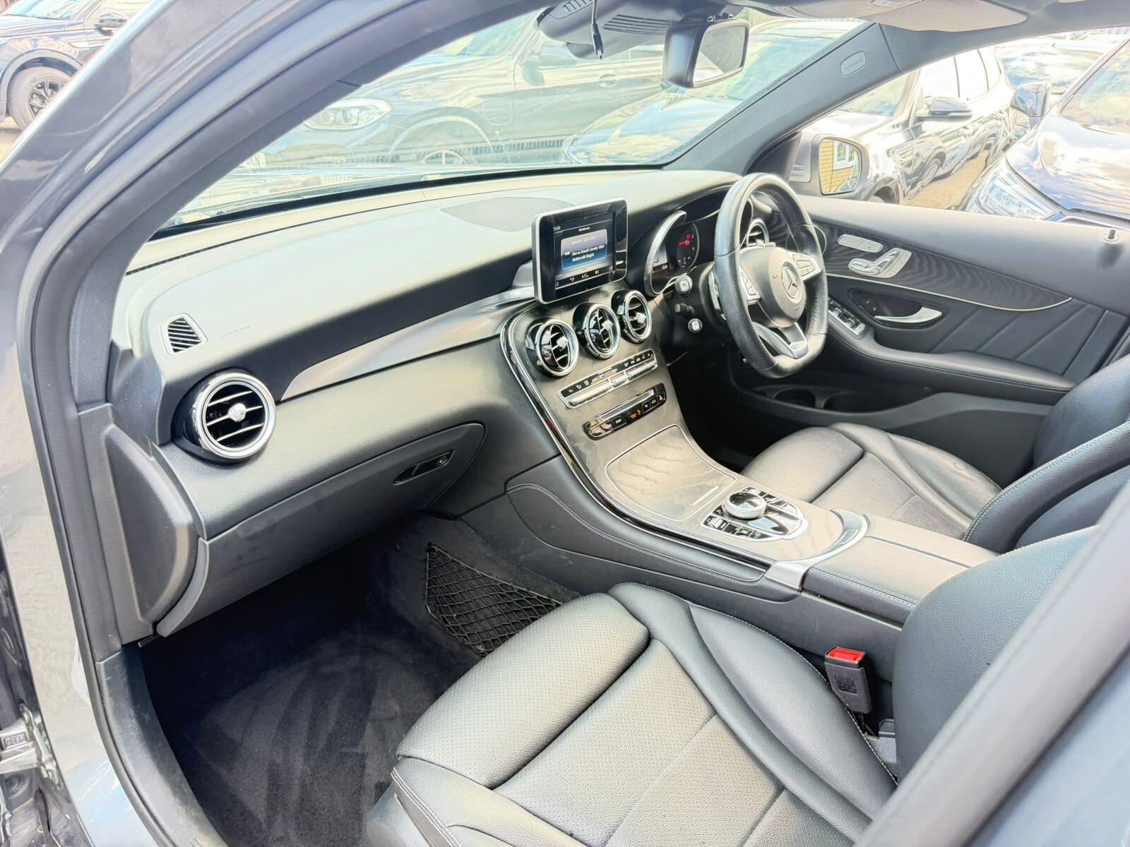Mercedes-Benz GLC view 10