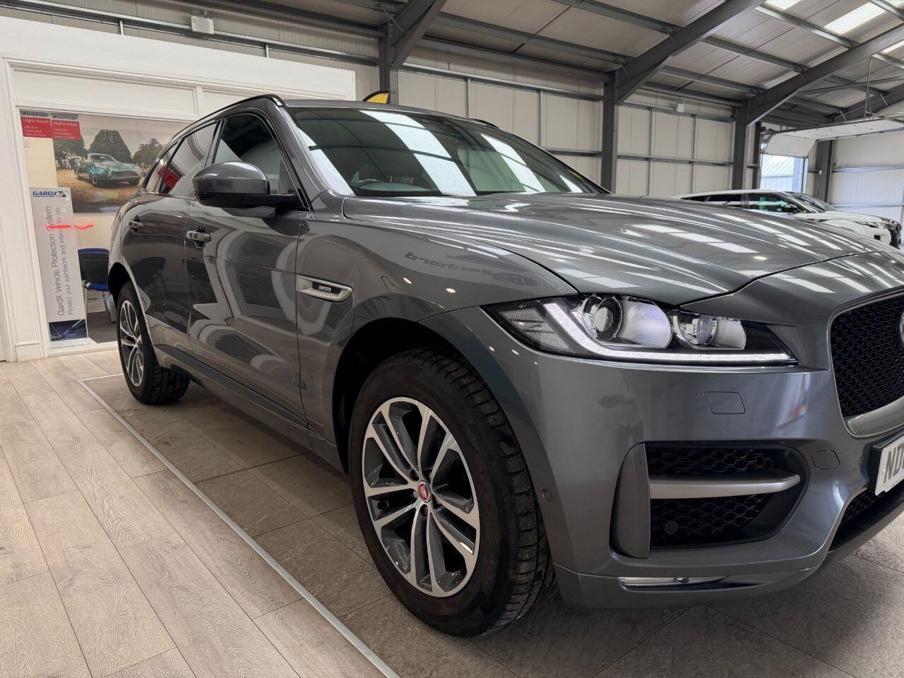 Jaguar F-Pace view 17