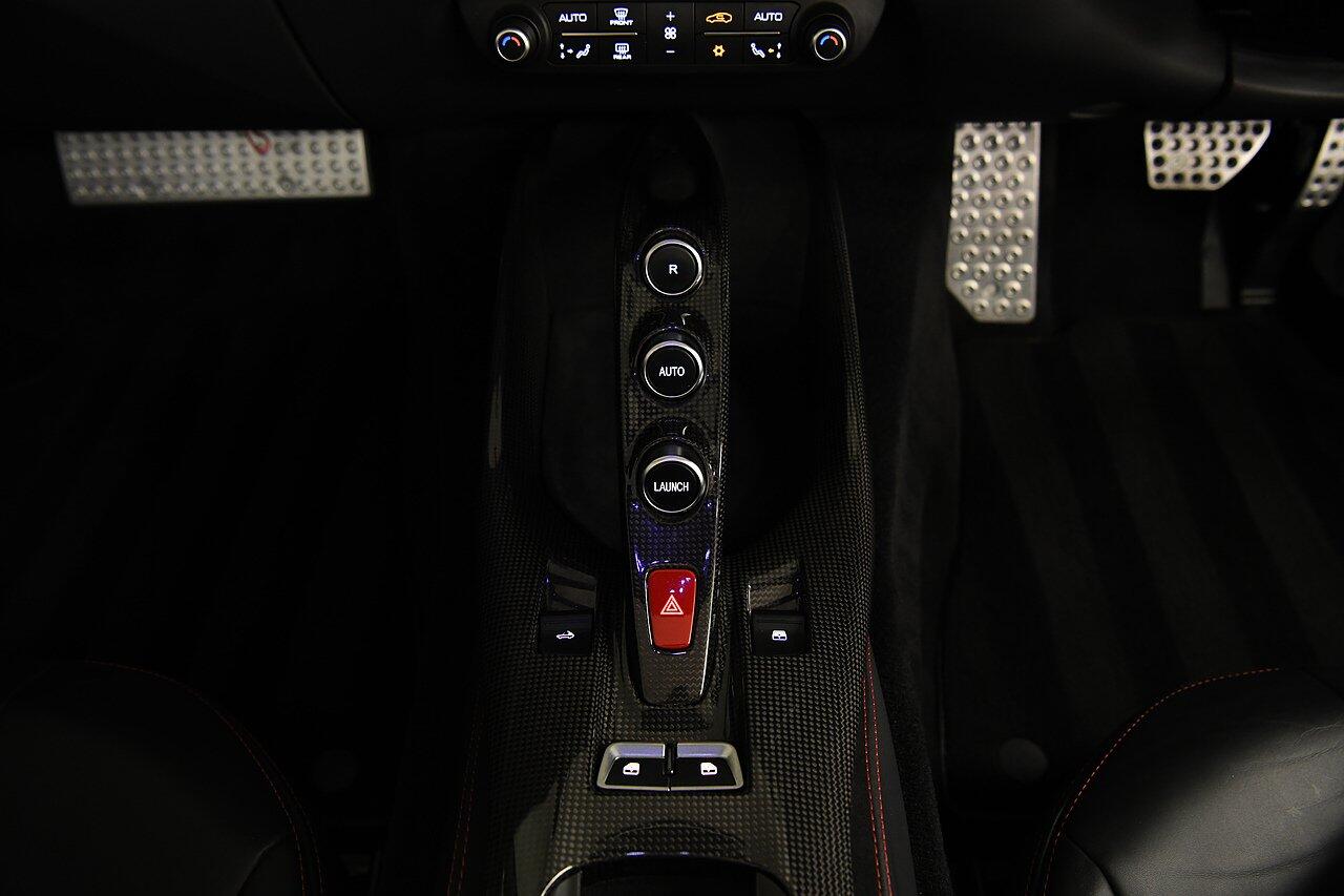 Ferrari 812 view 19
