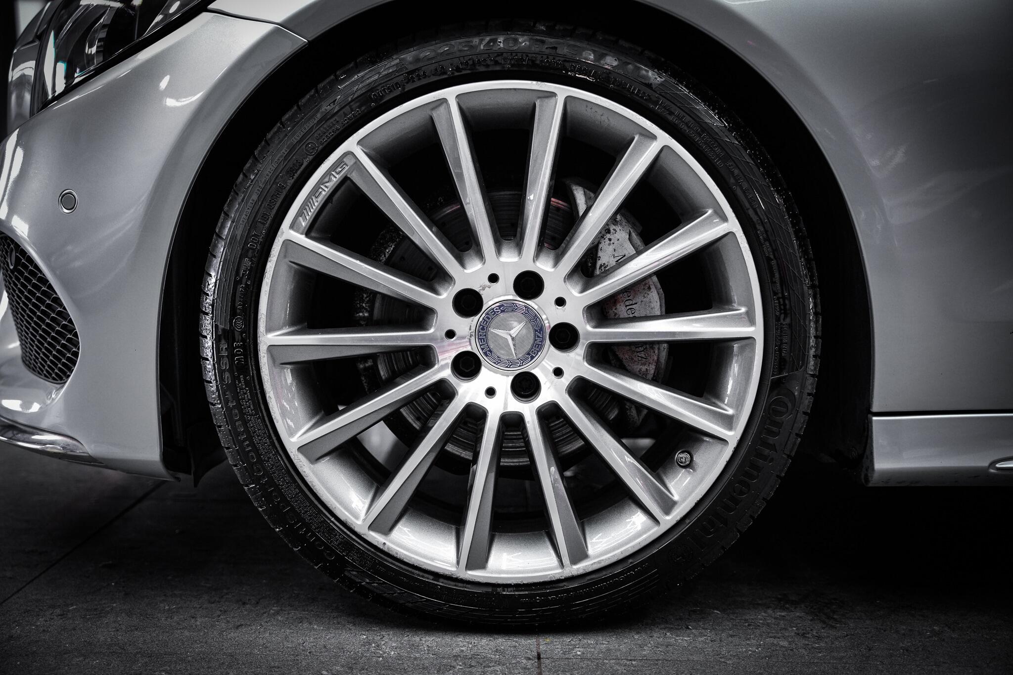 Mercedes-Benz C-Class view 29