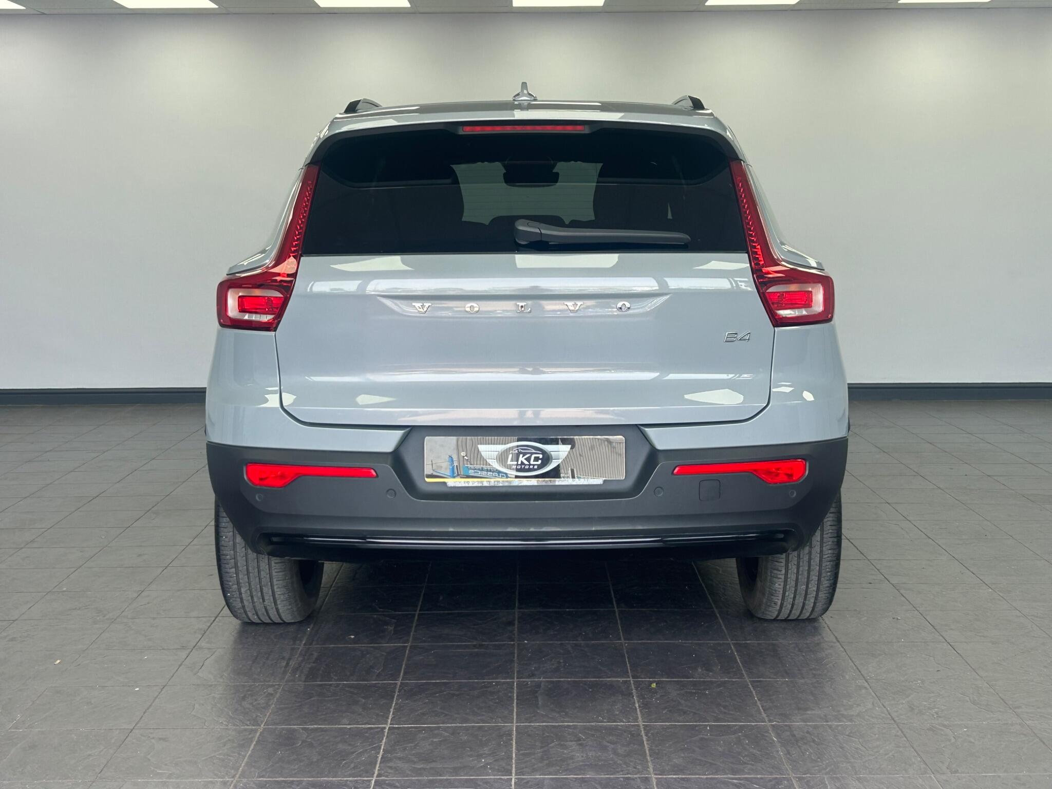 Volvo XC40 view 7