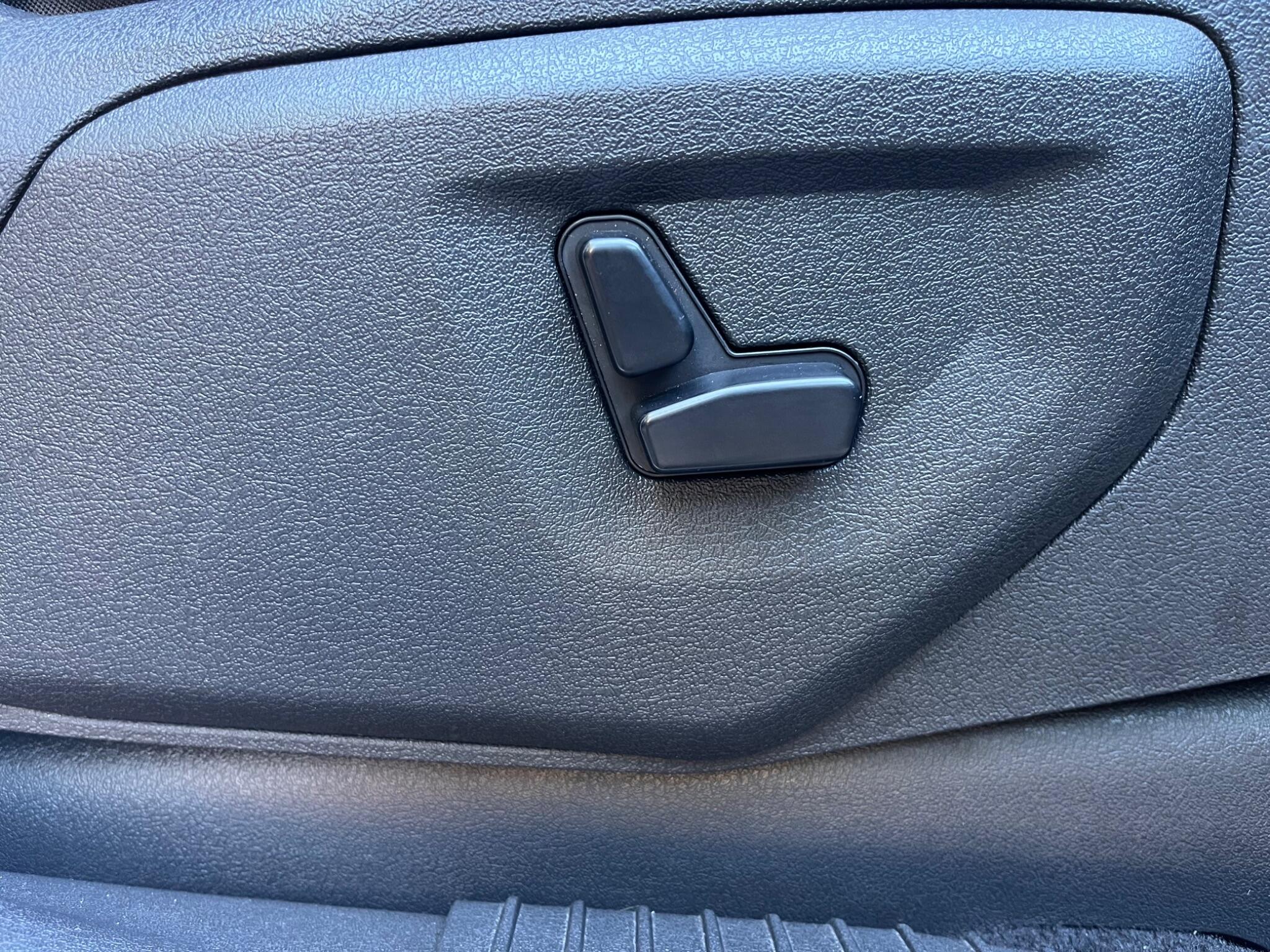 Jeep Grand Cherokee view 30