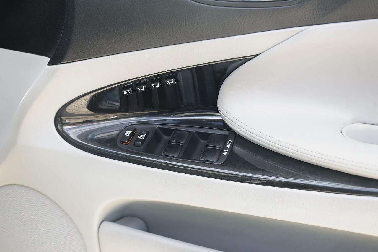 Lexus GS view 25