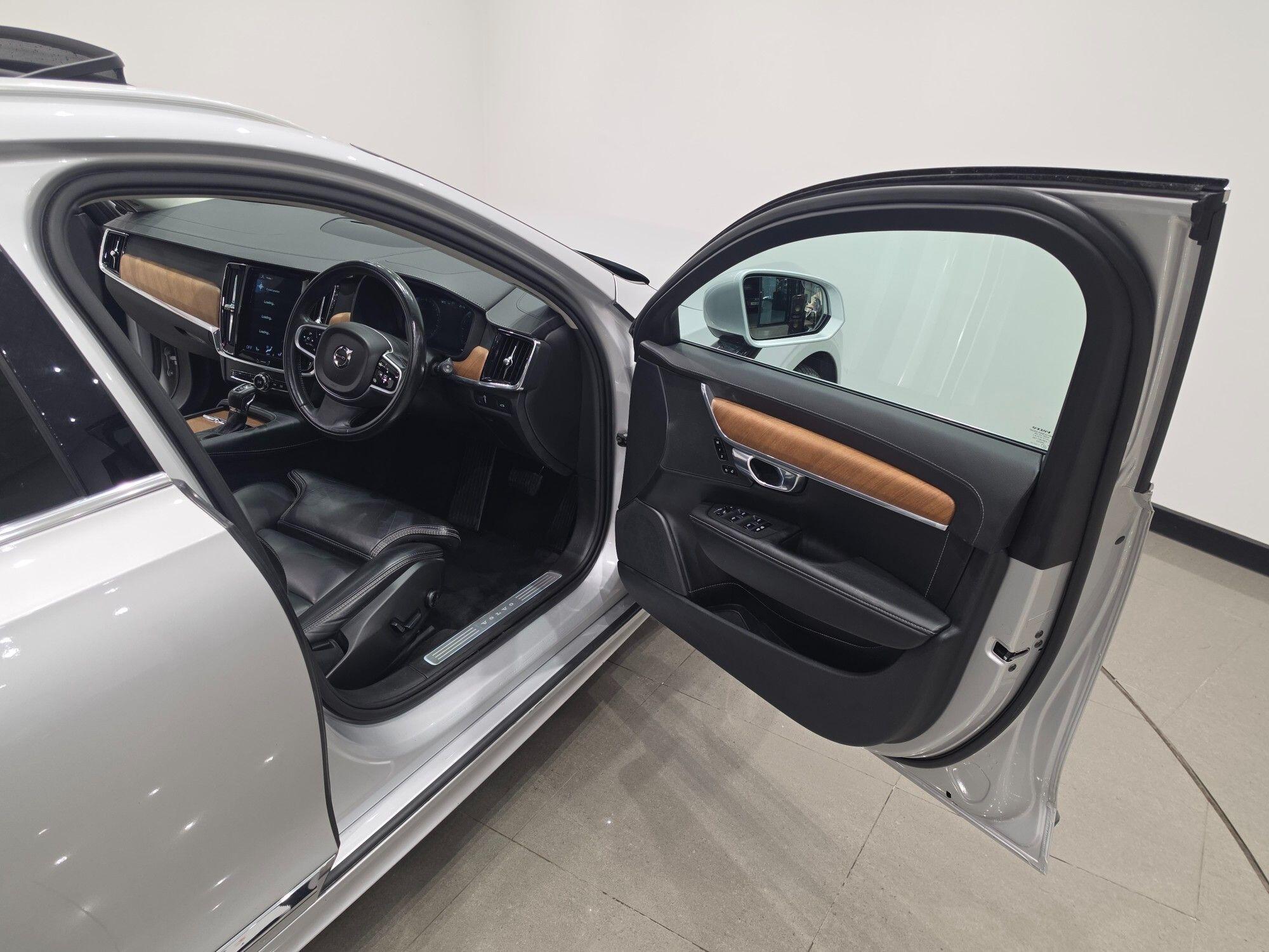 Volvo V90 view 56