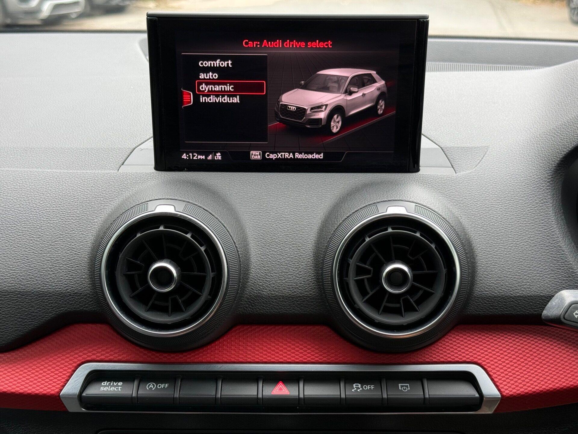 Audi Q2 view 37